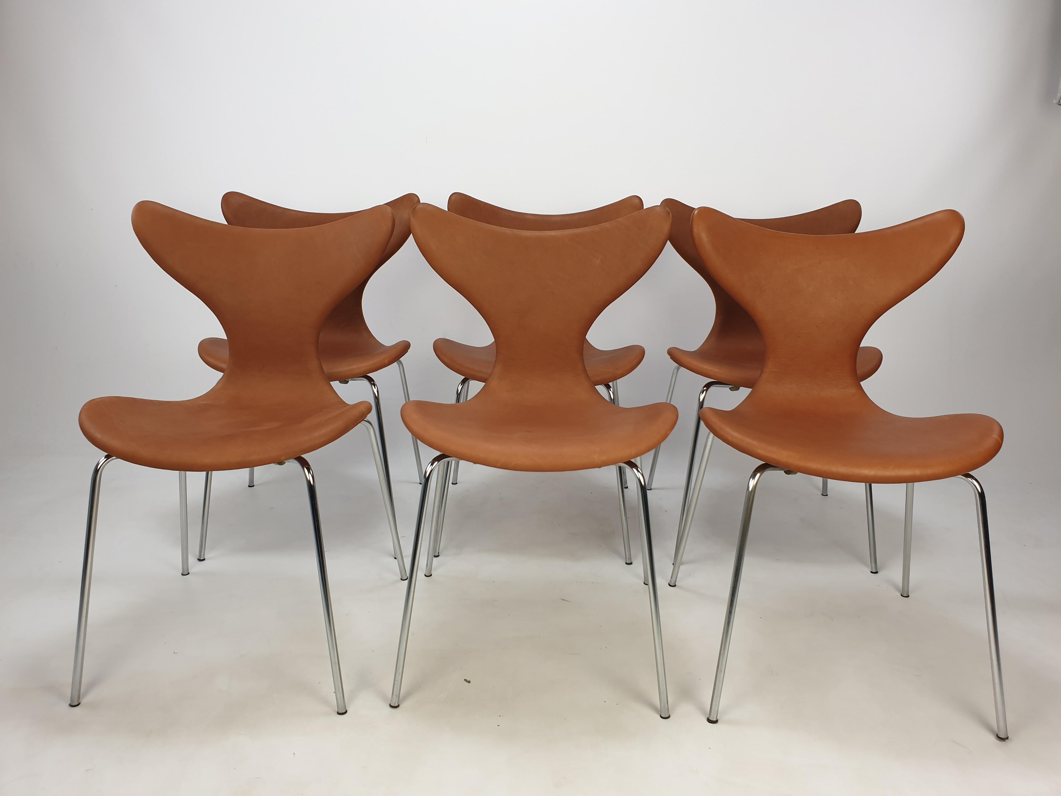 Mid-20th Century Set of 6 Lily Chairs by Arne Jacobsen for Fritz Hansen, 1960s For Sale