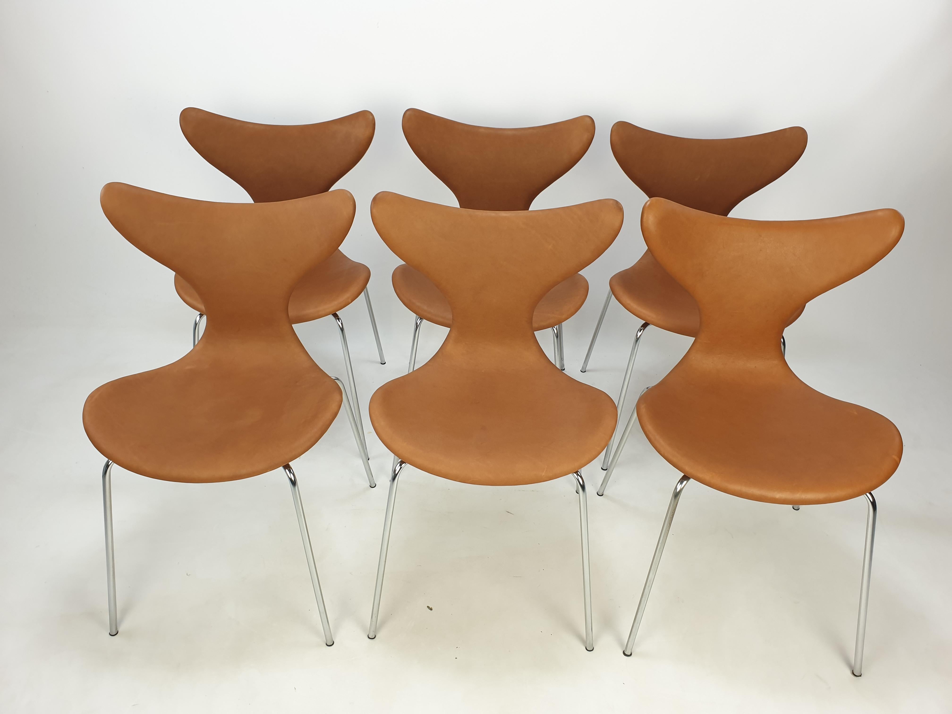 Metal Set of 6 Lily Chairs by Arne Jacobsen for Fritz Hansen, 1960s For Sale