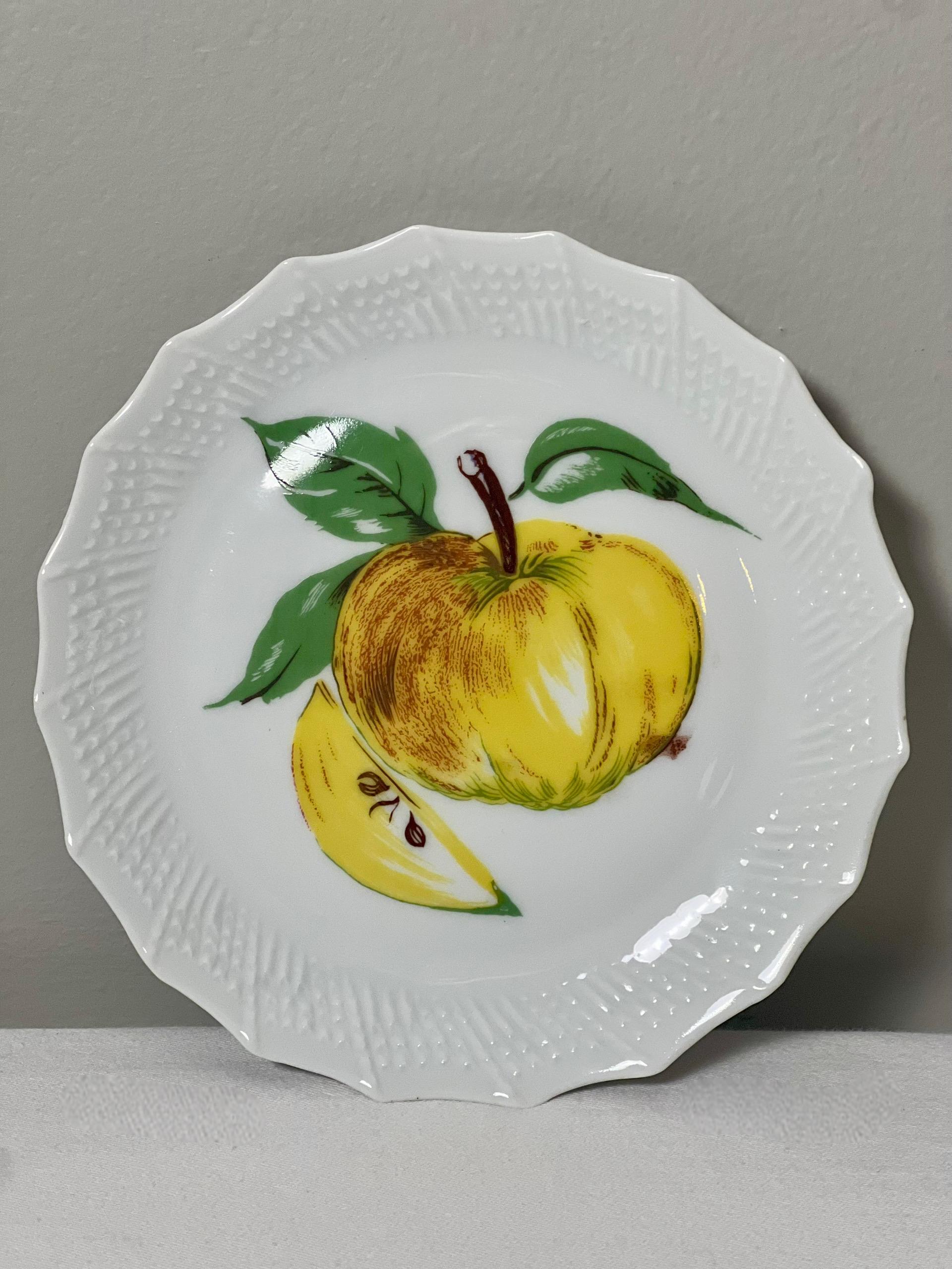 Set von 6 Limoges-Früchten-Dessert- oder Käsetellern mit verschiedenen Früchten, Frankreich (Französisch) im Angebot