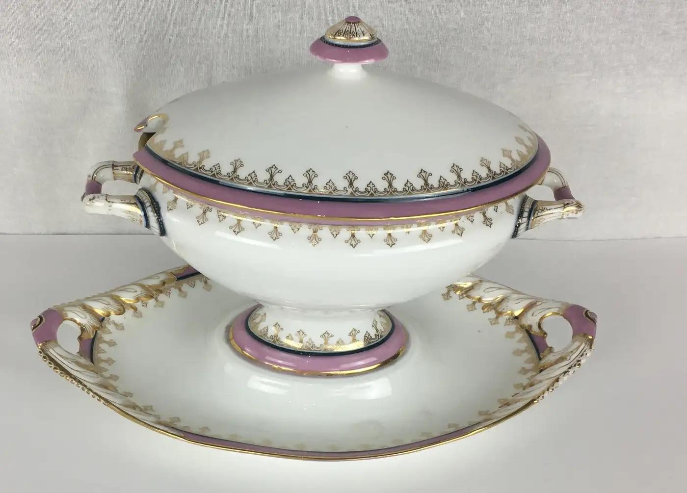 Set of 6 Limoges Porcelain Serving Dishes, Platters, Bowl and Gravy Boats Set For Sale 3
