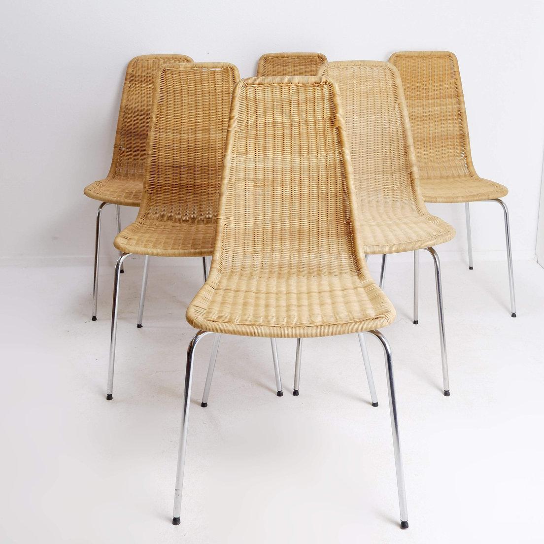 Satz von 6 „Linus“ (4+2) Korbweidestühlen - Ikea Vintage 
Franco Campi und Carlo Graffi Stil
Maße: 47,4x58,5cm H:92/45cm 
MATERIALIEN : Wickers - Chrom 
Abnutzung entsprechend dem Alter und dem Gebrauch