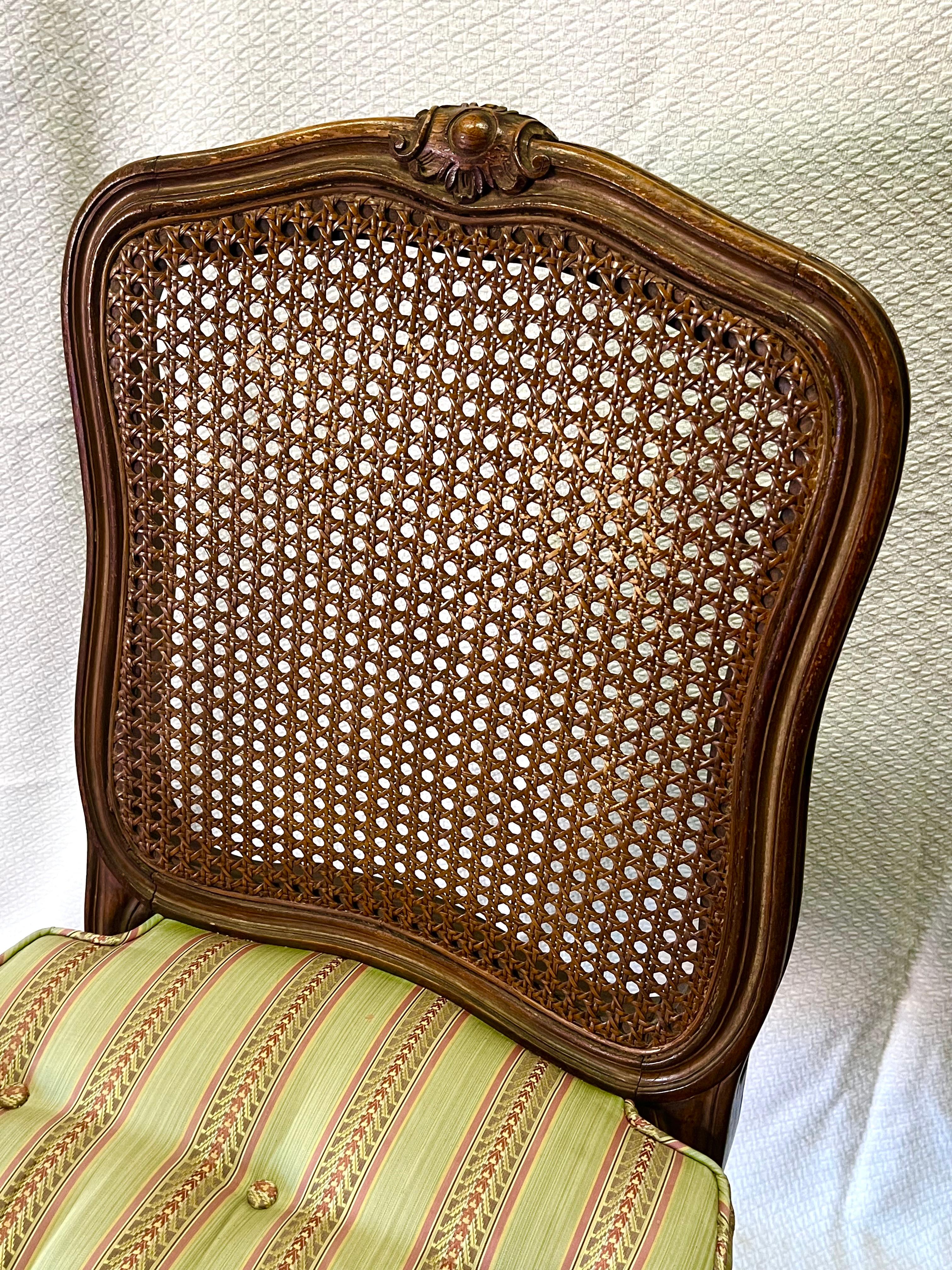 Set di 6 sedie da pranzo in stile Luigi XV in vendita 1