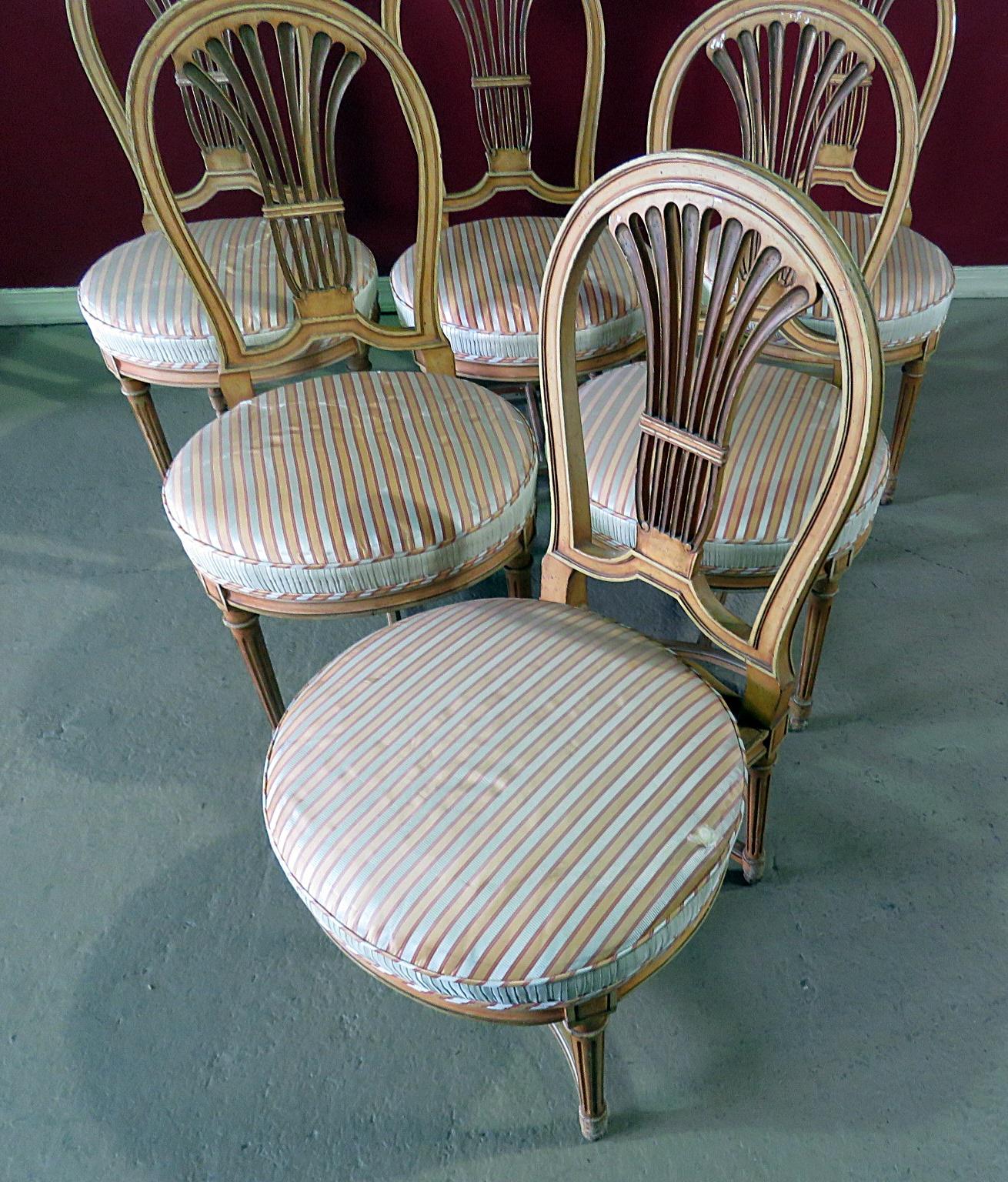 Set of 6 Maison Jansen Style Louis XVI Balloon Back Dining Chairs In Good Condition In Swedesboro, NJ