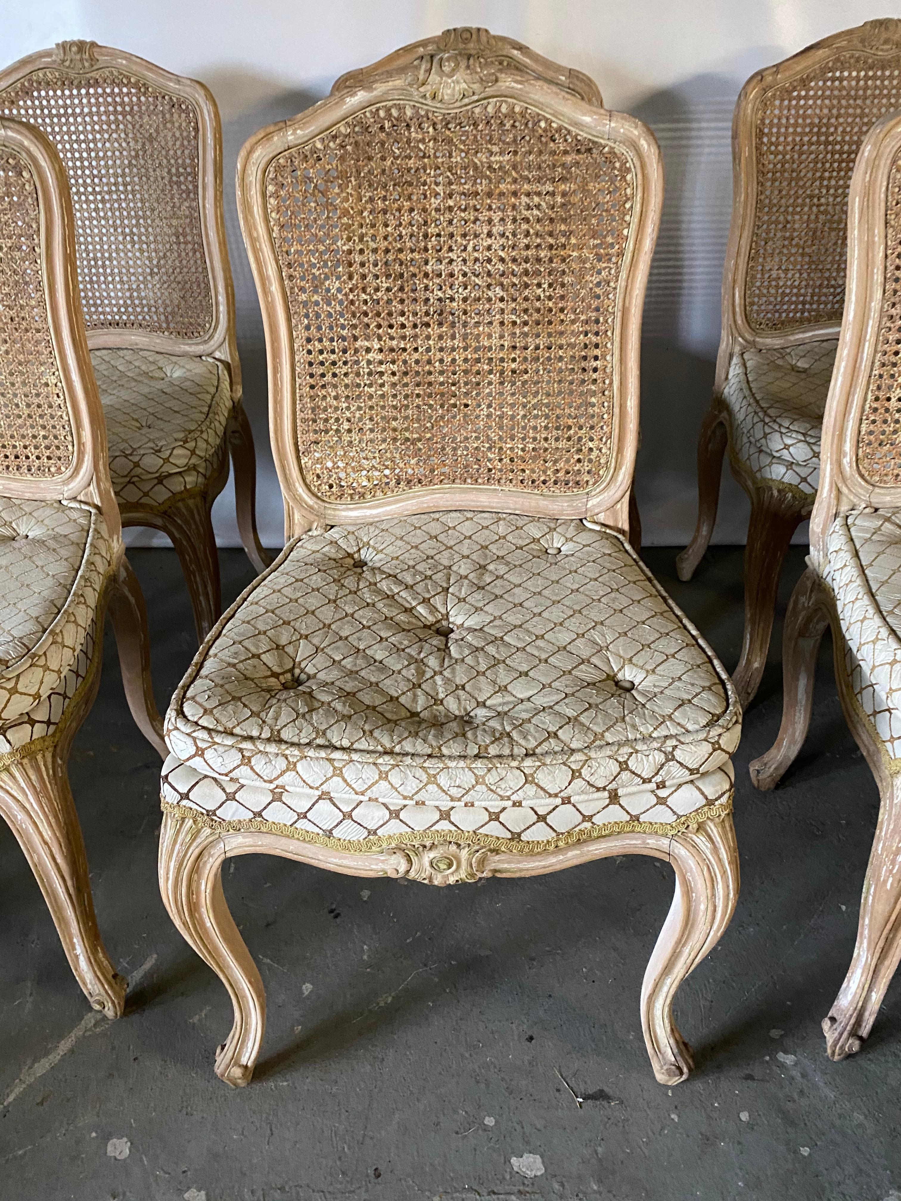 Set of 6 Louis XV Style Painted Dining Chairs In Good Condition In Sheffield, MA