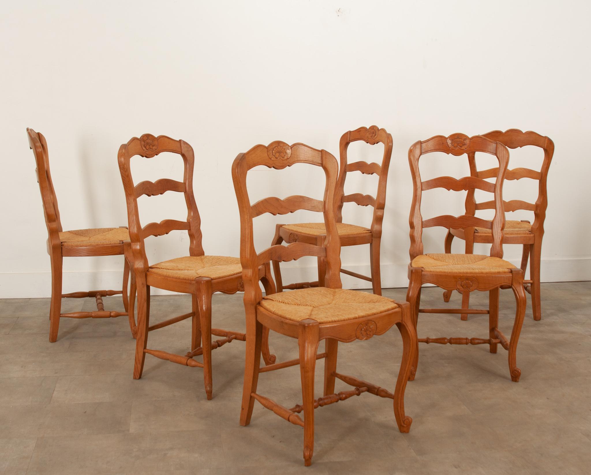 Set of 6 Louis XV Style Rush Seat Dining Chairs 5