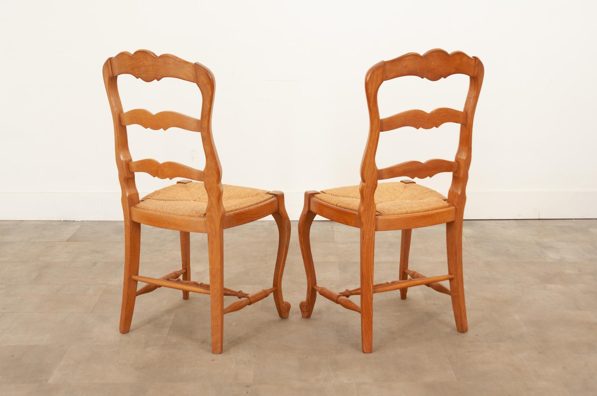 Set of 6 Louis XV Style Rush Seat Dining Chairs 10