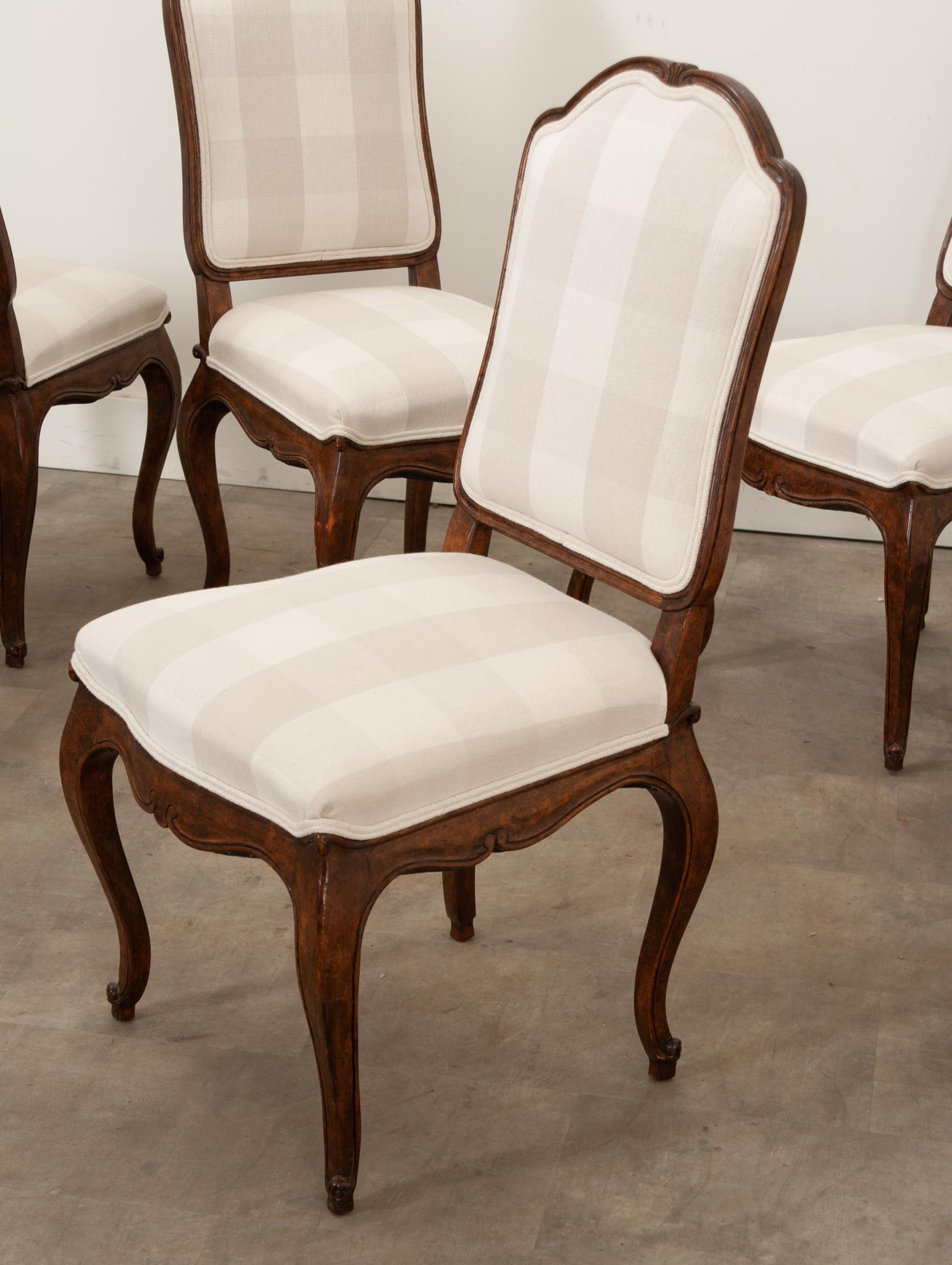 Set of 6 Louis XV Style Upholstered Dining Chairs 3