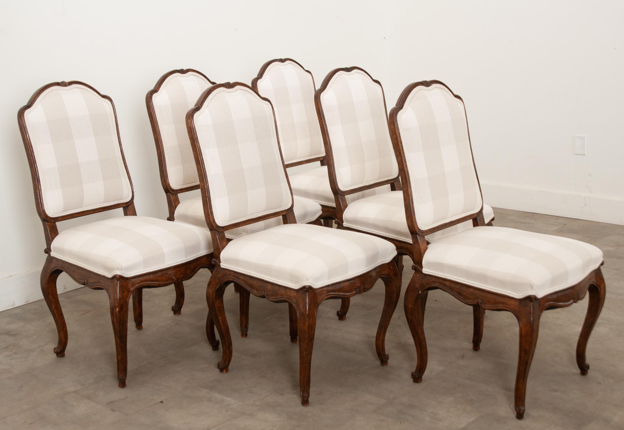 Hand-Carved Set of 6 Louis XV Style Upholstered Dining Chairs