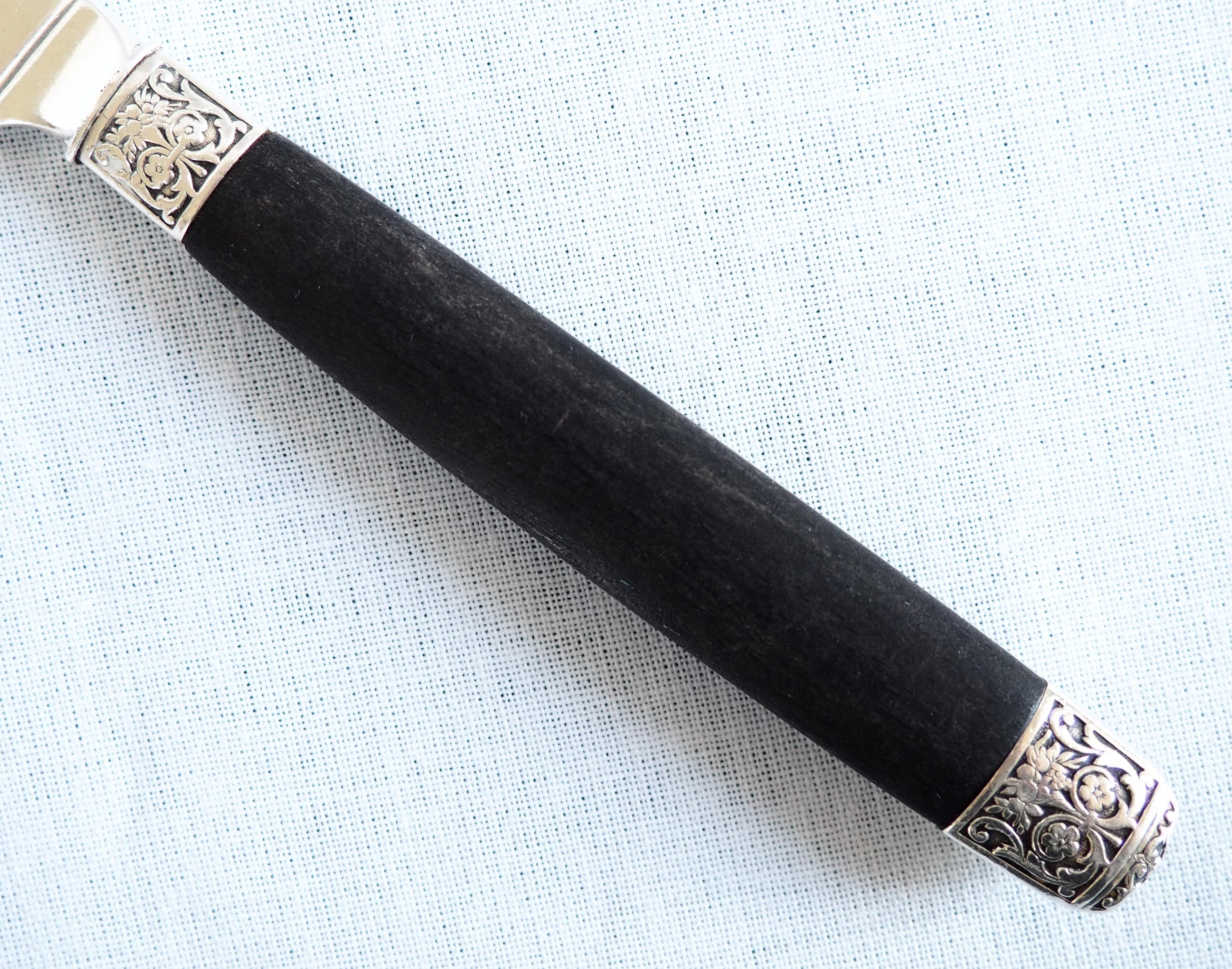 Francese Set di 6 coltelli in argento sterling in stile Luigi XVI, XIX secolo in vendita