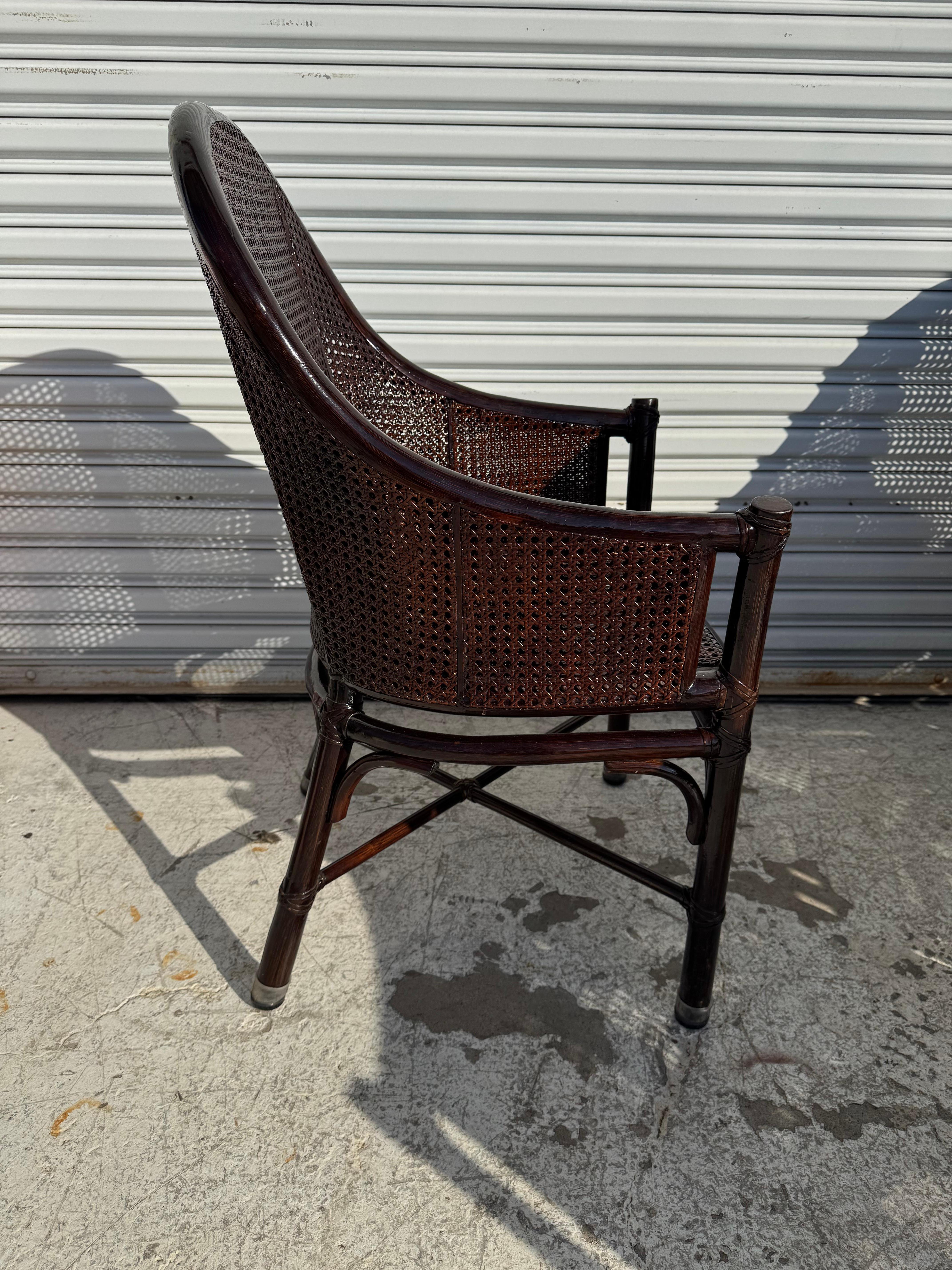 Americano Set di 6 sedie da pranzo in bambù e canna di Maguire in noce scuro in vendita