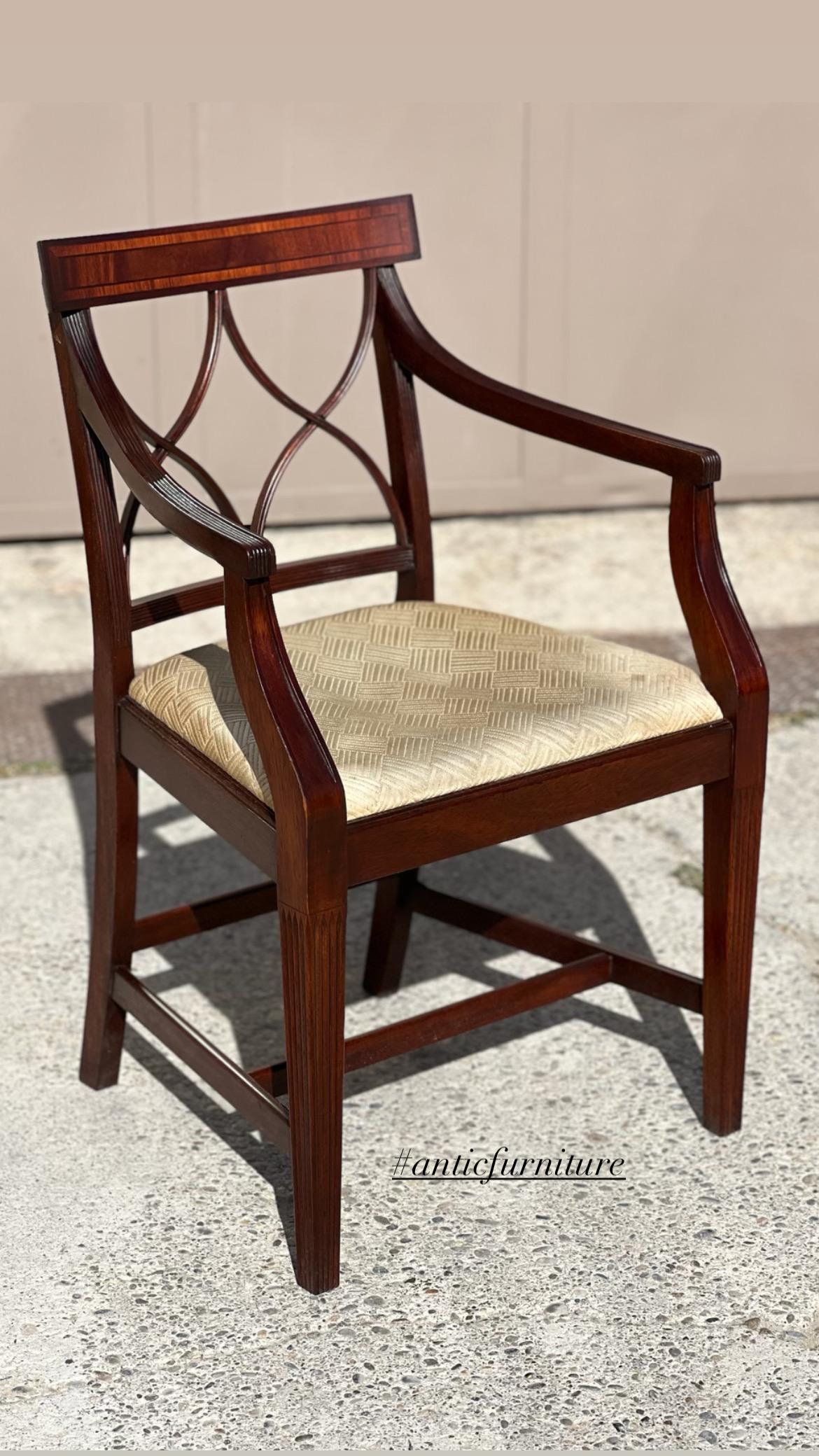 Set of 6 mahogany dining armchairs in the English Sheraton style 20th century In Good Condition For Sale In Saint Rémy de Provence, FR