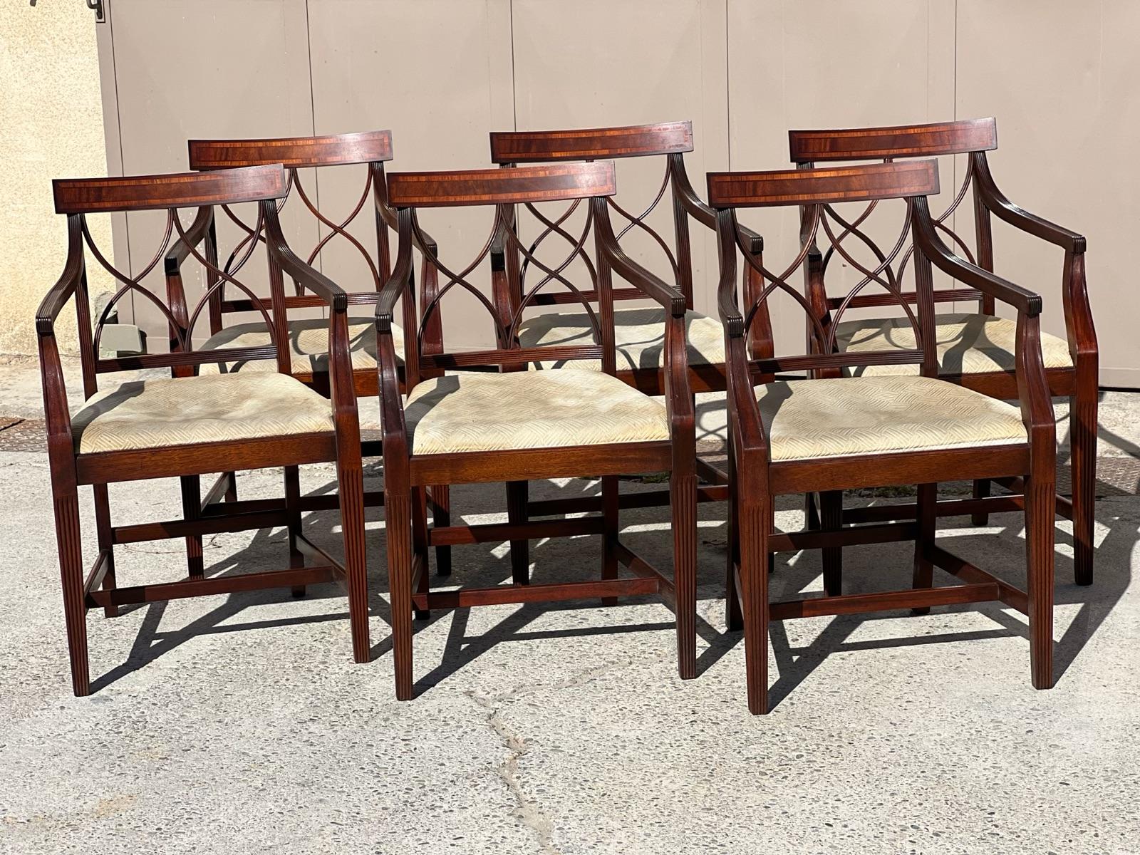 Ensemble de 6 fauteuils de salle à manger en acajou de style Sheraton anglais du 20ème siècle en vente 2
