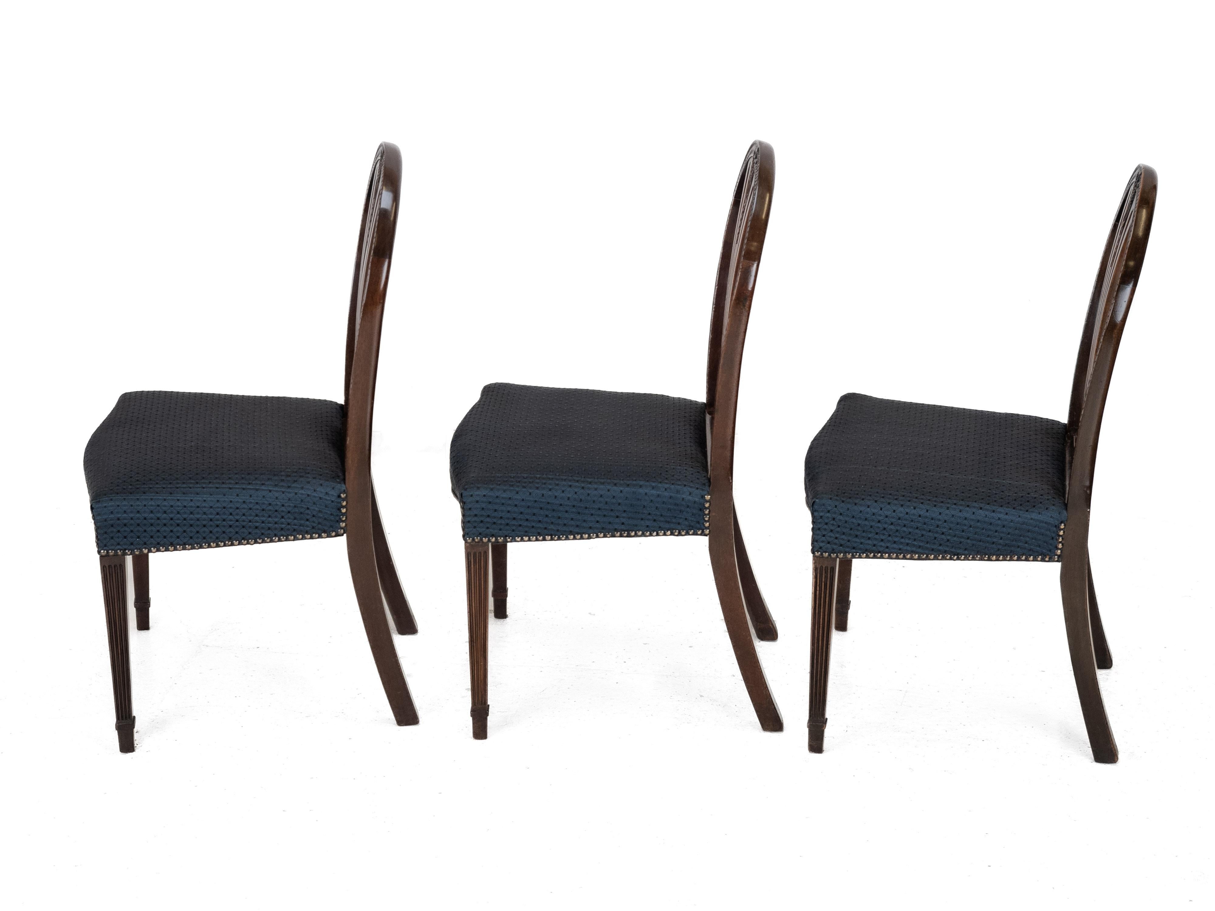 Set of 6 Mahogany Hepplewhite Dining Chairs, c1870, c19th (Georgian, George III) in vendita 3