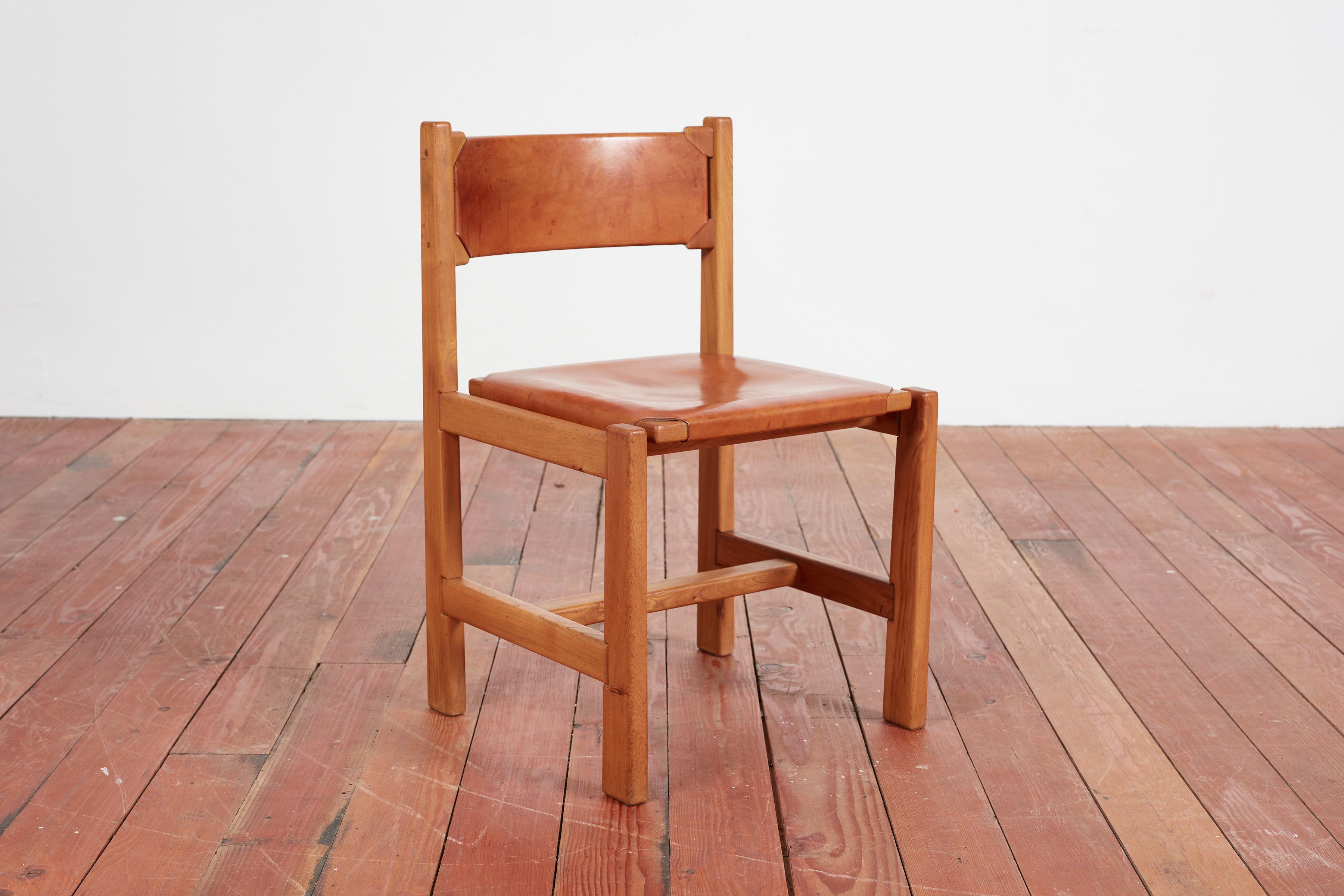 Set of 6 Maison Regain Chairs In Good Condition In Beverly Hills, CA