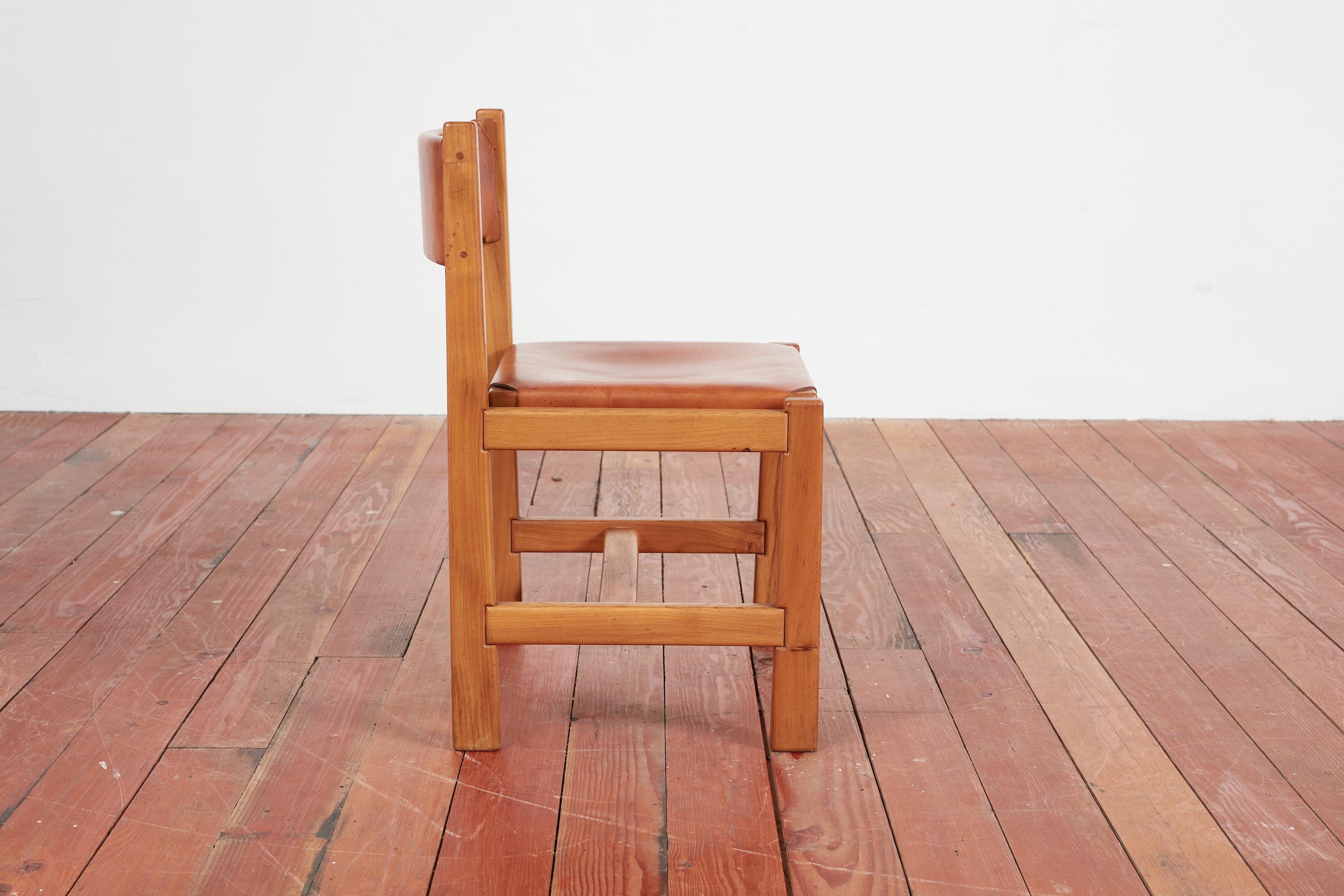 Mid-20th Century Set of 6 Maison Regain Chairs For Sale