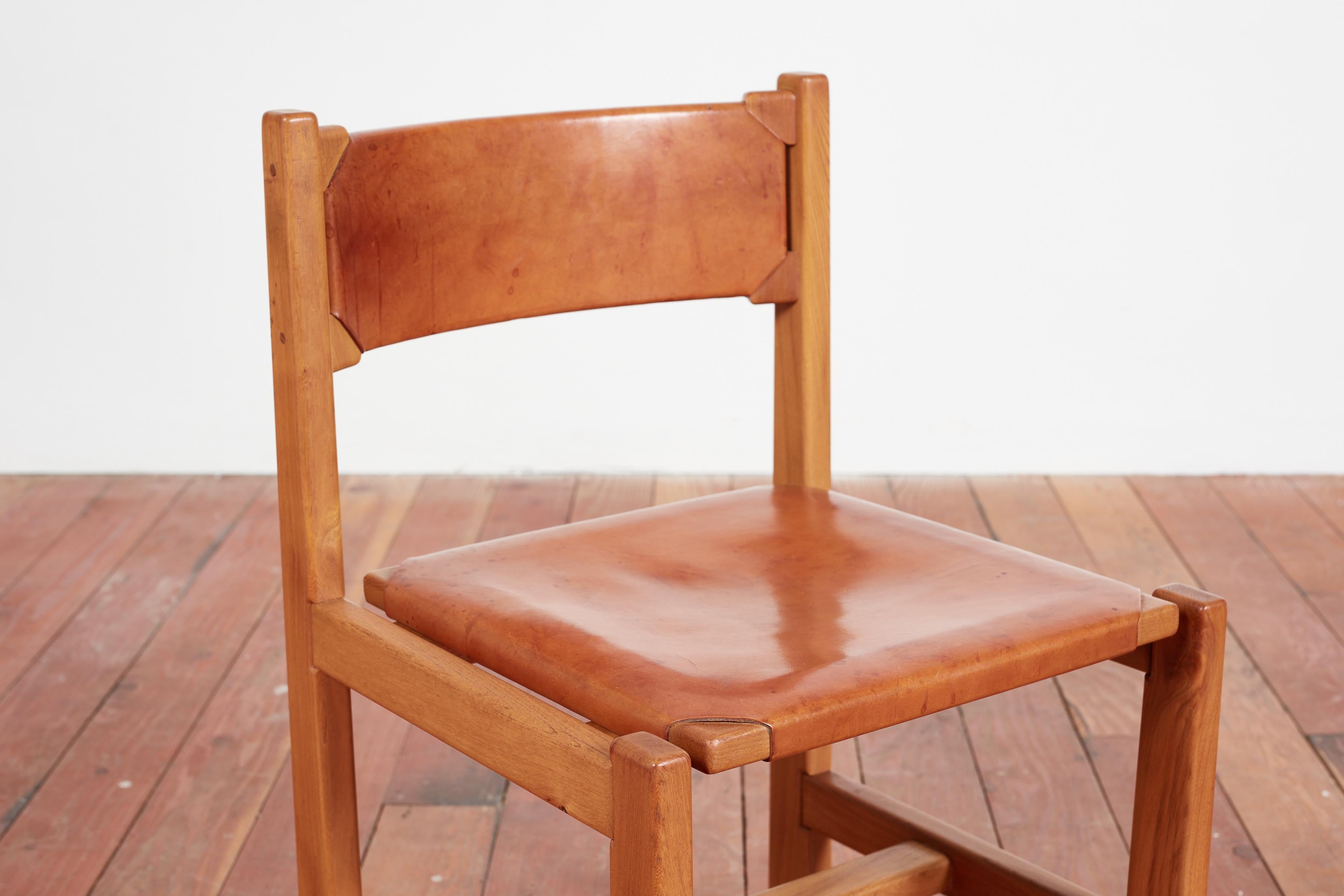 Set of 6 Maison Regain Chairs For Sale 3