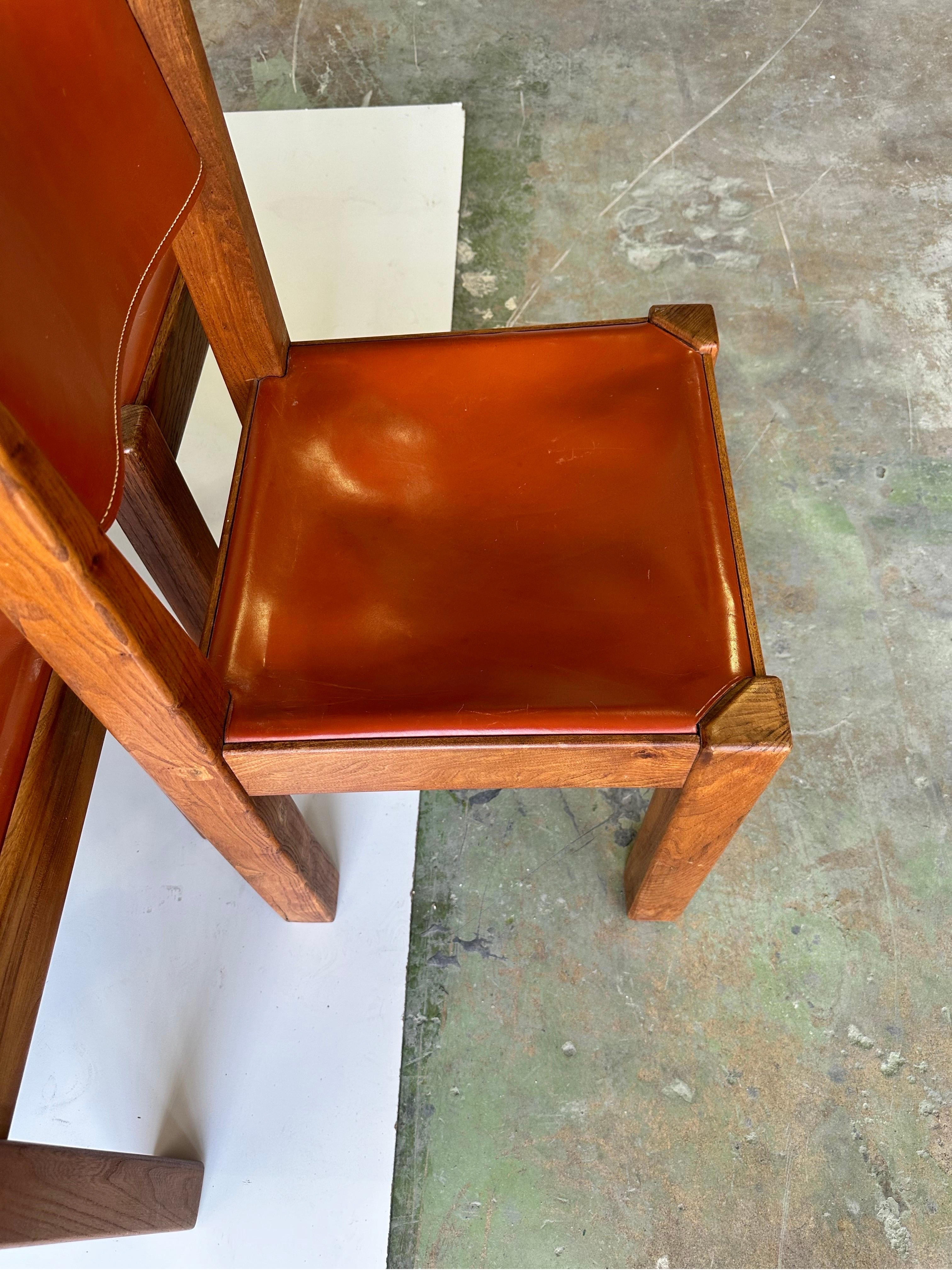 Ensemble de 6 chaises en cuir de style maison Regain en vente 1