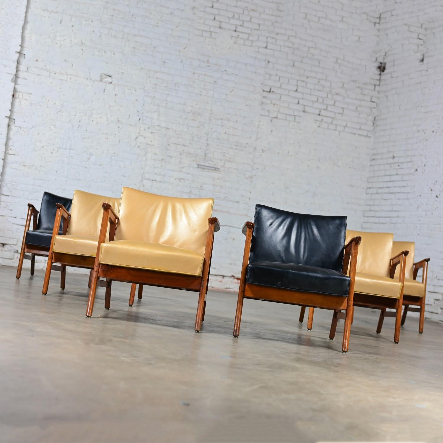 Set of 6 MCM Gunlocke Armchairs 4 Gold & 2 Black Leather with Walnut Frames In Good Condition In Topeka, KS