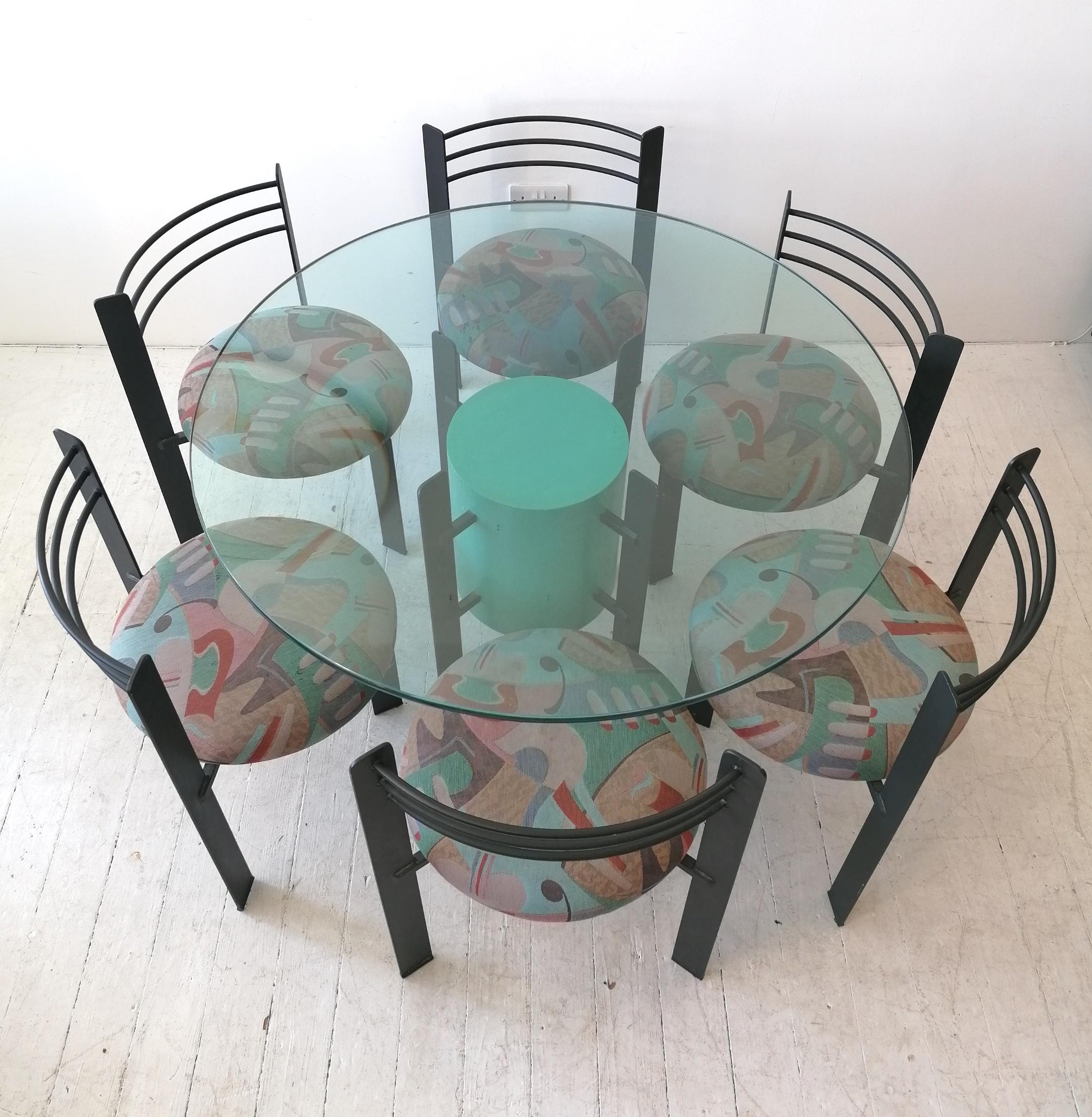Ensemble de 6 chaises de salle à manger postmodernes en fer poudré de style Memphis, États-Unis, années 1980 en vente 4
