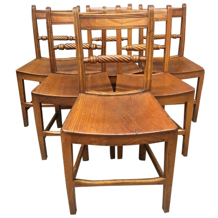 Set of 6 Mid-19th Century English Elm "Suffolk" Dining Chairs in Good Condition For Sale