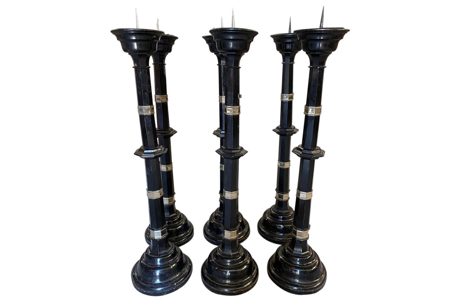 English Set of 6 Mid-19th Century Lacquered Pique Cierges, Torcheres For Sale
