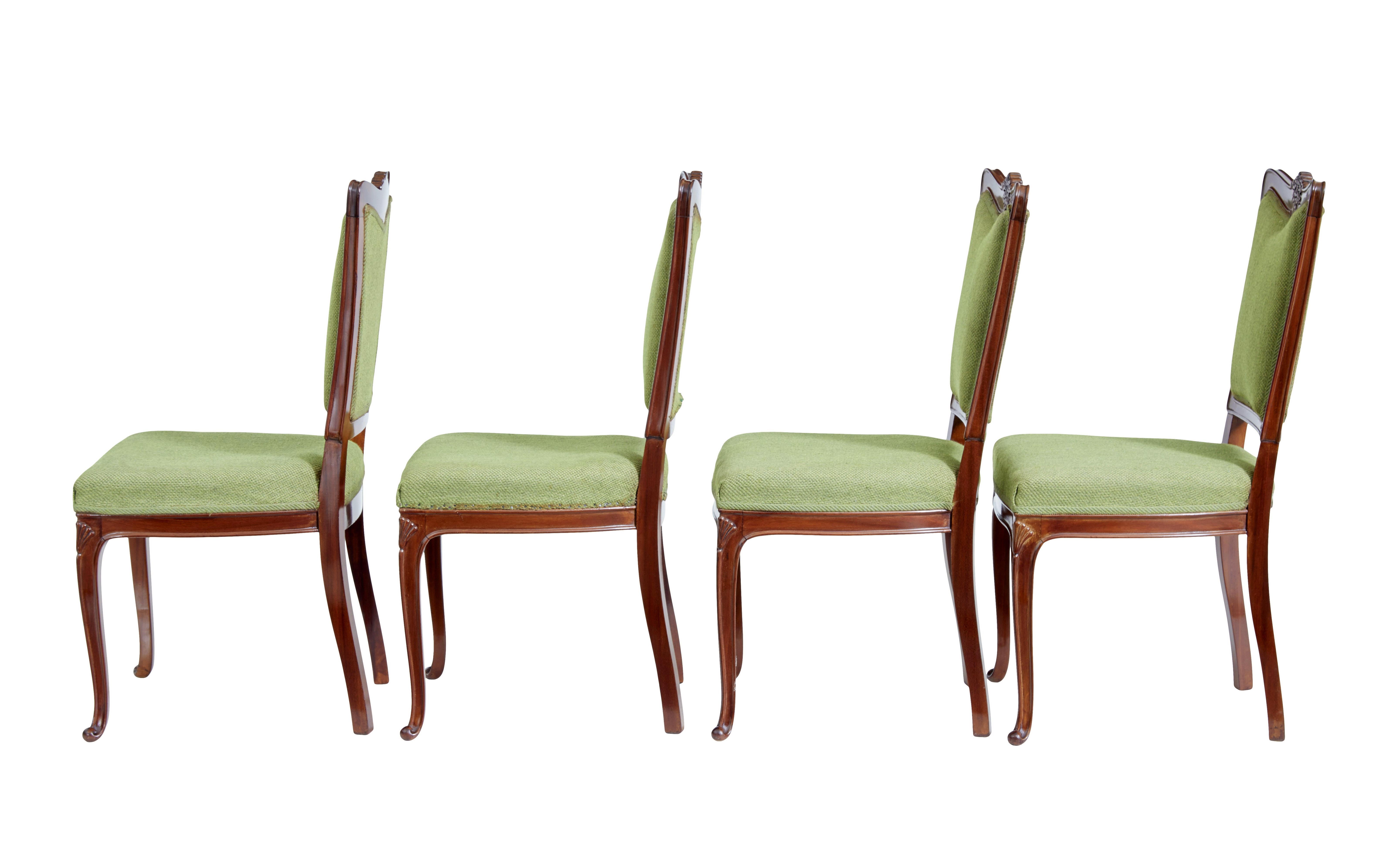 Set of 6 mid 20th century carved dining chairs In Good Condition For Sale In Debenham, Suffolk