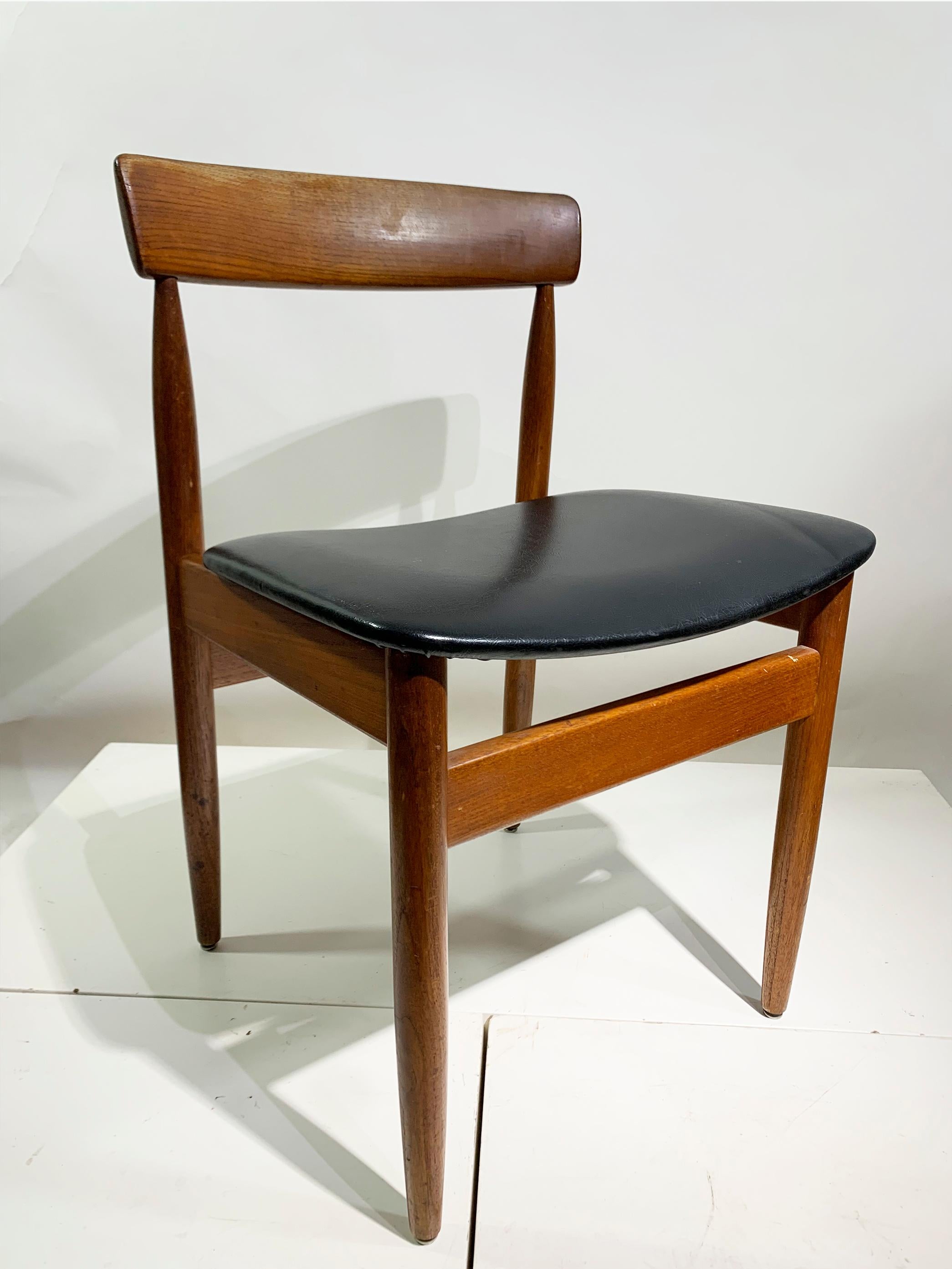 Set of 6 Mid-20th Century Scandinavian Dining Chairs  For Sale 4