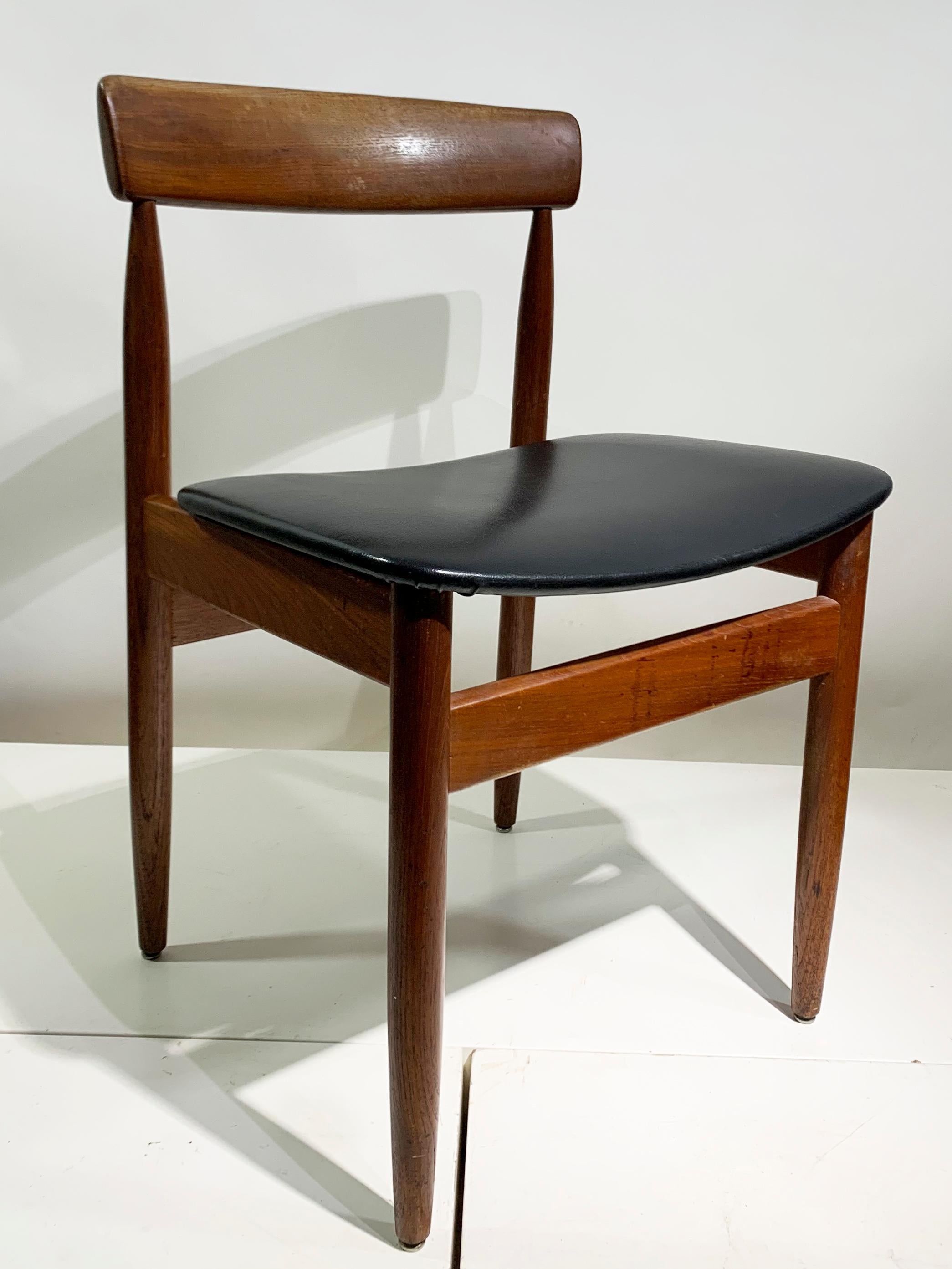 Set of 6 Mid-20th Century Scandinavian Dining Chairs  For Sale 13
