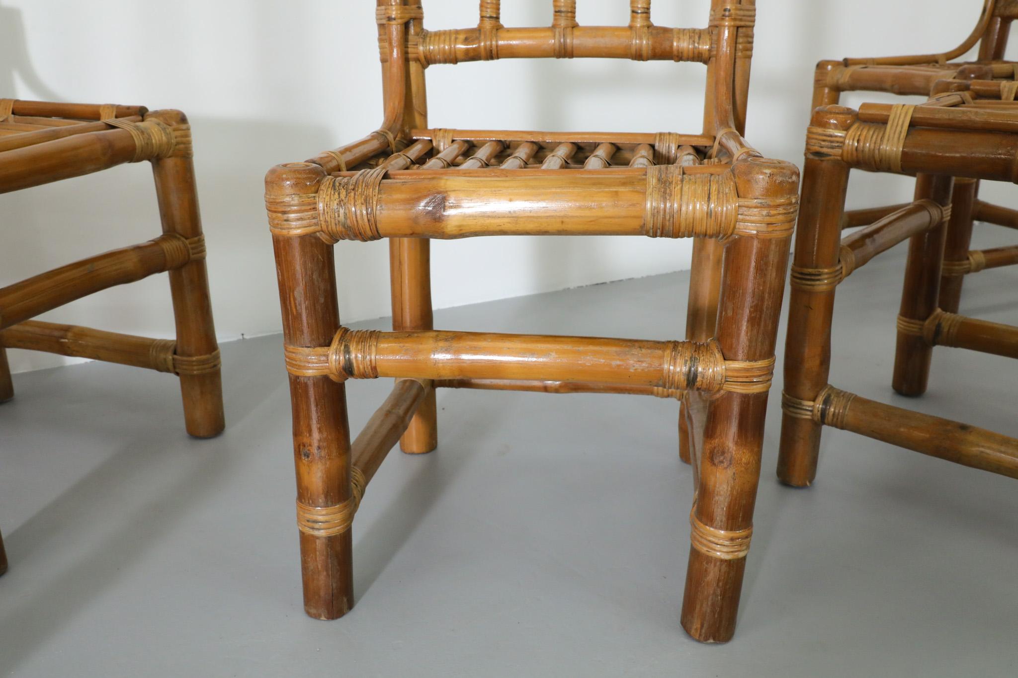 Tissu Ensemble de 6 chaises de salle à manger en bambou de style tropicaliste du milieu du siècle dernier en vente