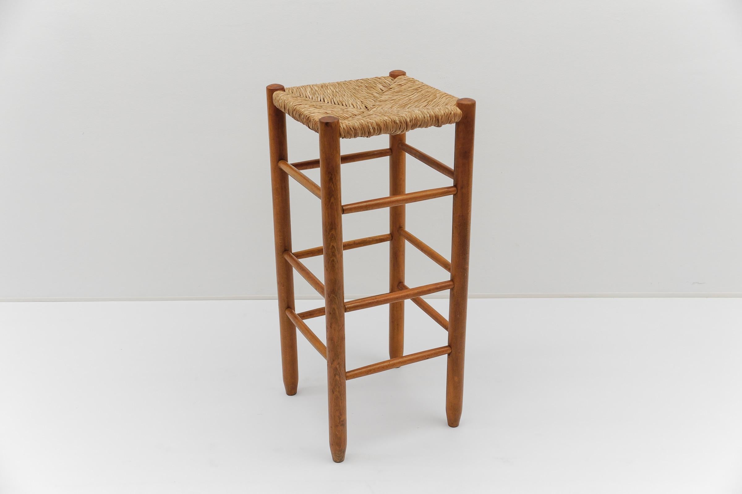 Set of 6 Mid-Century Bar Stools in Wood and Bast, 1960s Italy For Sale 4