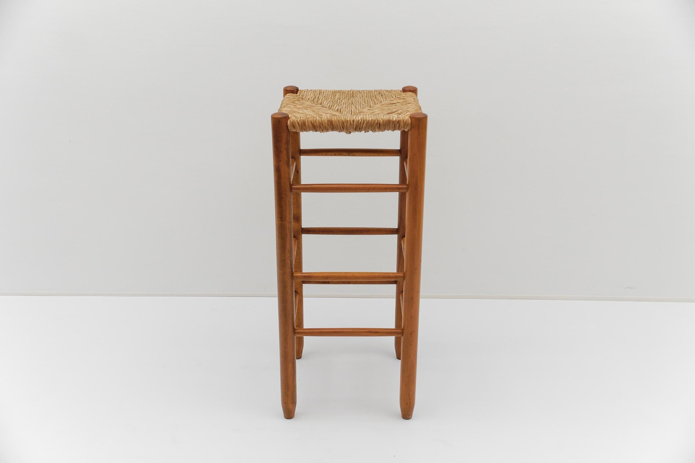 Set of 6 Mid-Century Bar Stools in Wood and Bast, 1960s Italy For Sale 5