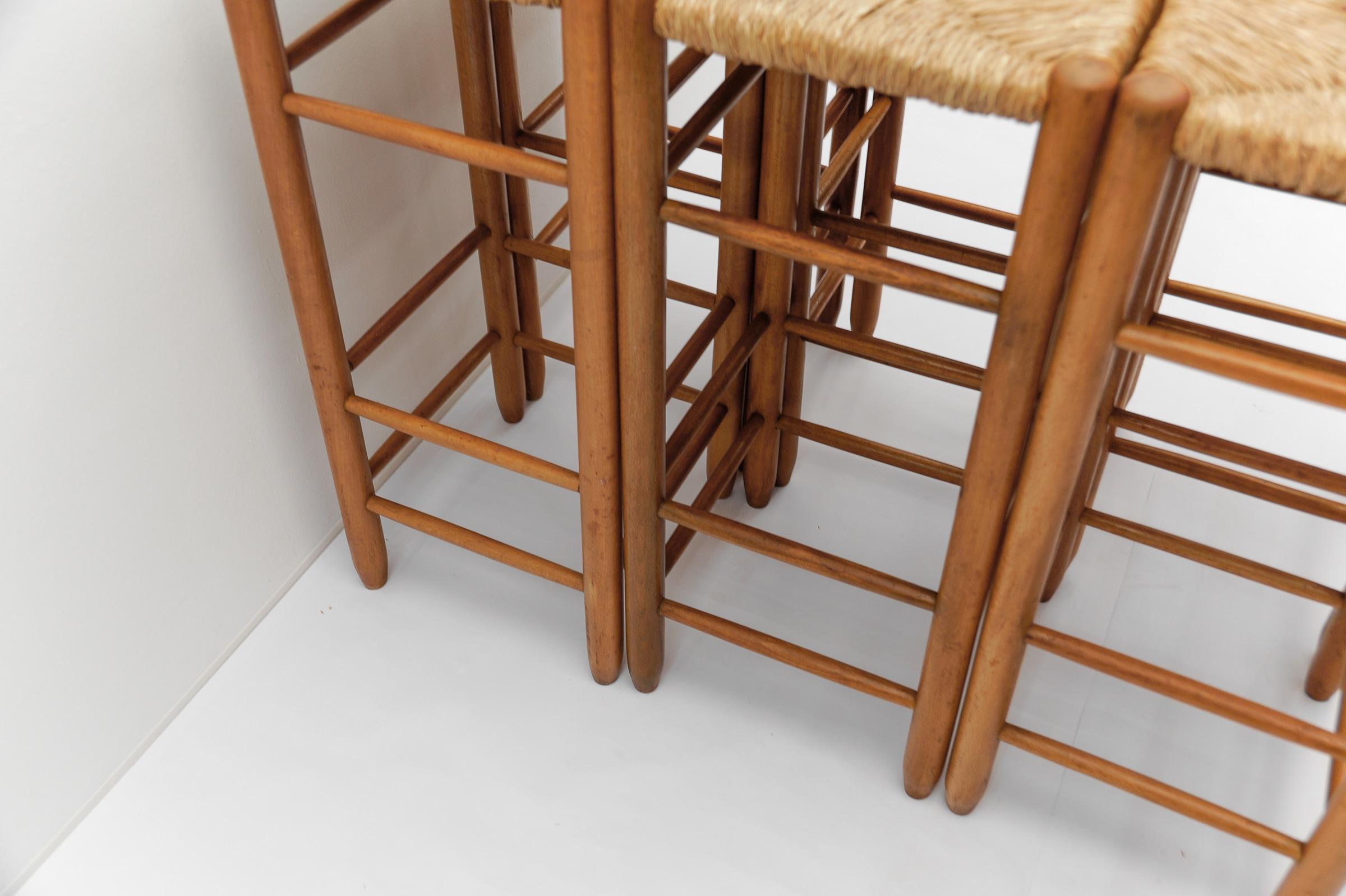 Set of 6 Mid-Century Bar Stools in Wood and Bast, 1960s Italy For Sale 12