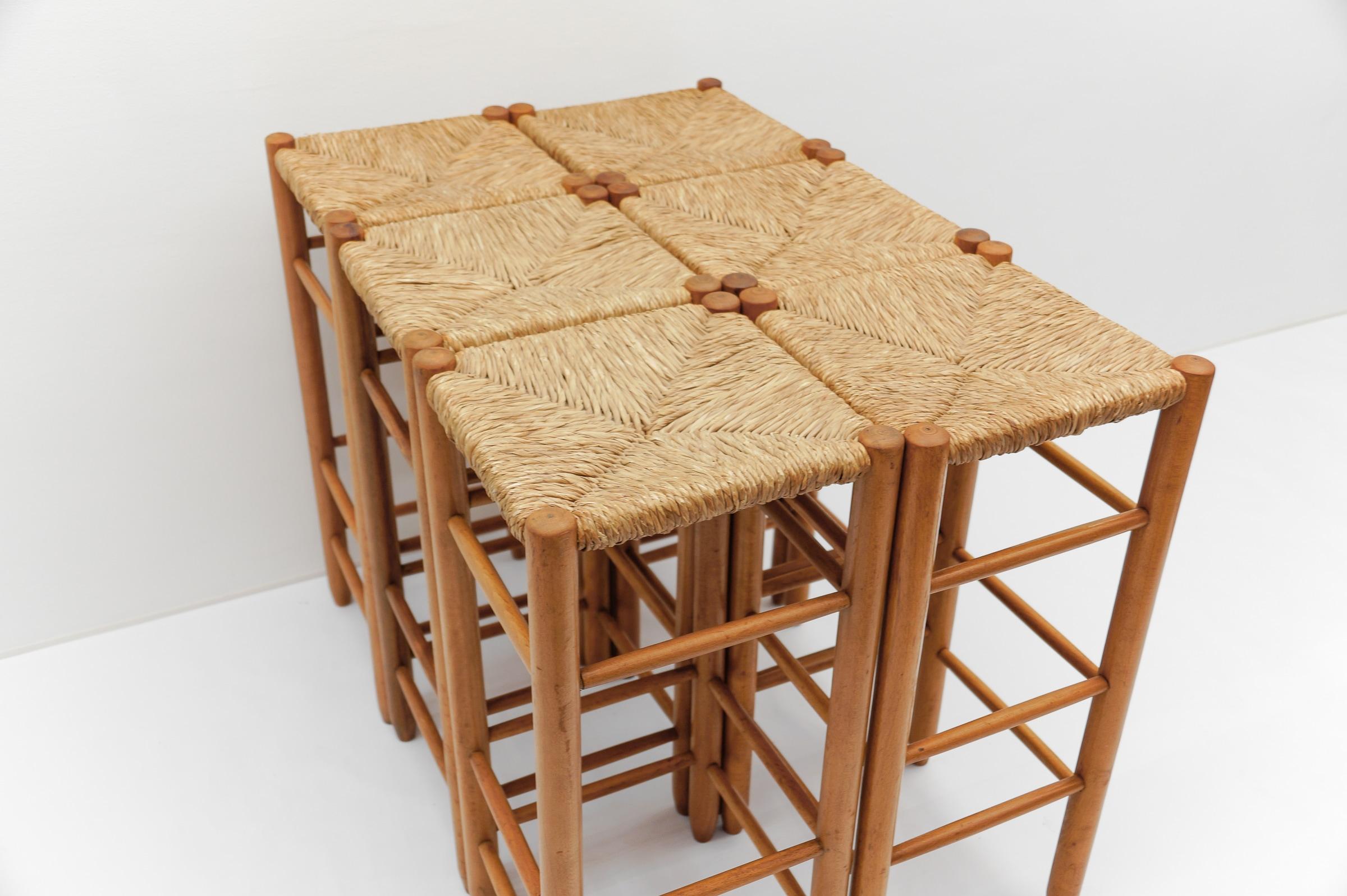 Set of 6 Mid-Century Bar Stools in Wood and Bast, 1960s Italy For Sale 2