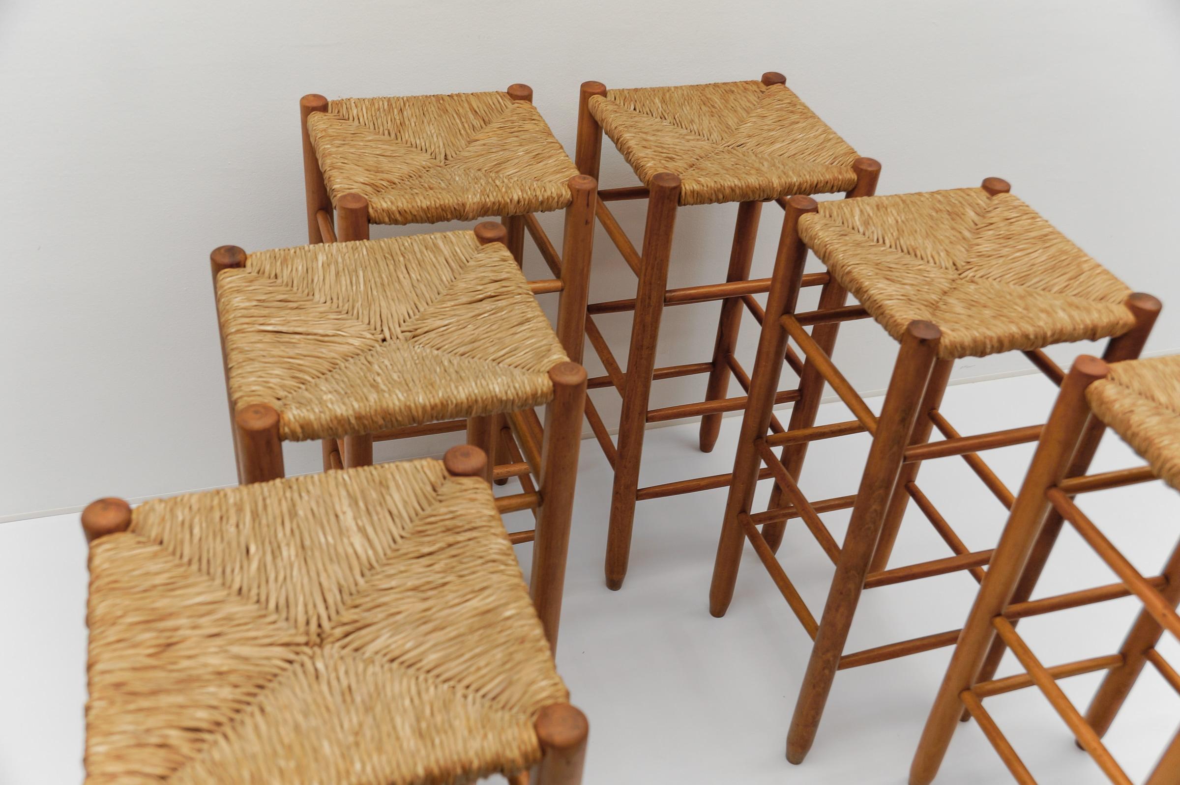 Set of 6 Mid-Century Bar Stools in Wood and Bast, 1960s Italy For Sale 3