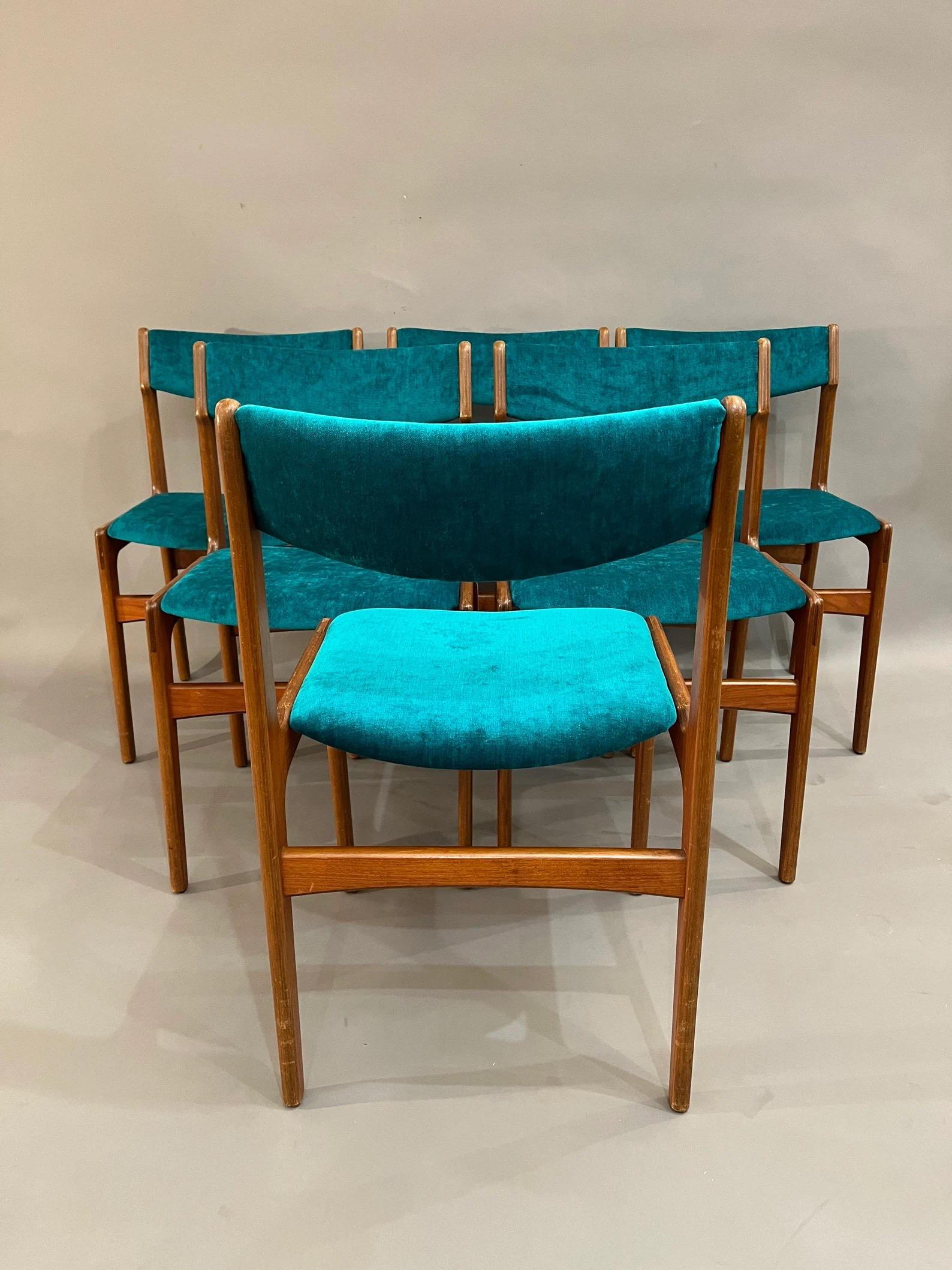 20th Century Set of 6 Mid Century Chairs Designed by Erik Buch for O.D. Møbler