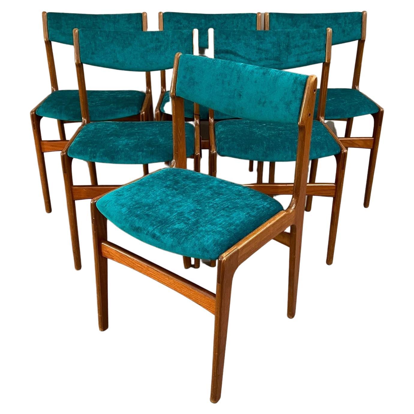 Set of 6 Mid Century Chairs Designed by Erik Buch for O.D. Møbler