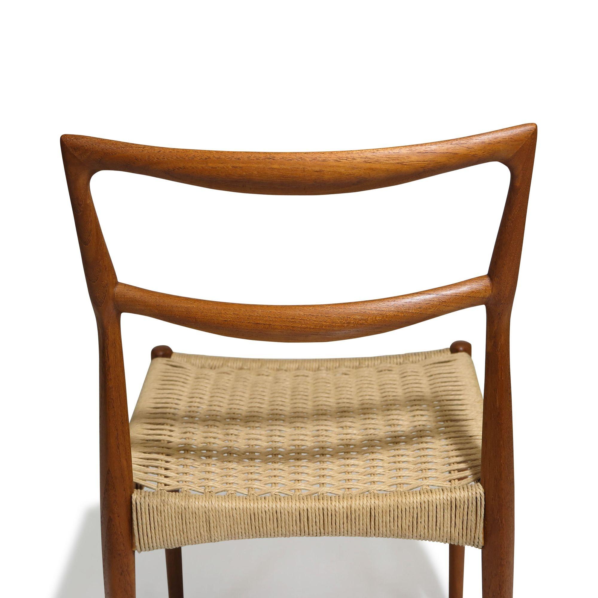 Canne Ensemble de 6 chaises de salle à manger danoises du milieu du siècle par H.W. Klein pour Bramin, restauré en vente