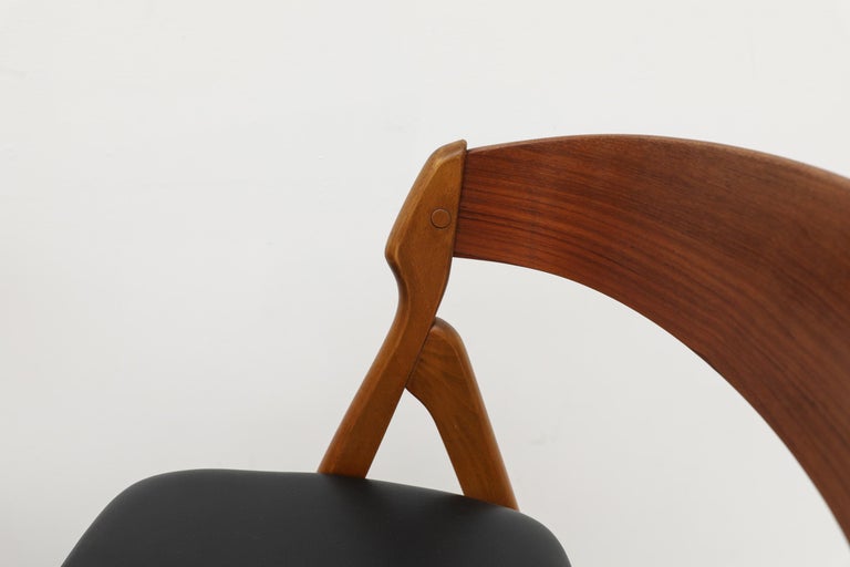 Set of 6 Mid-Century Danish Henning Kjærnulf Model 71 Dining Chairs For Sale 4
