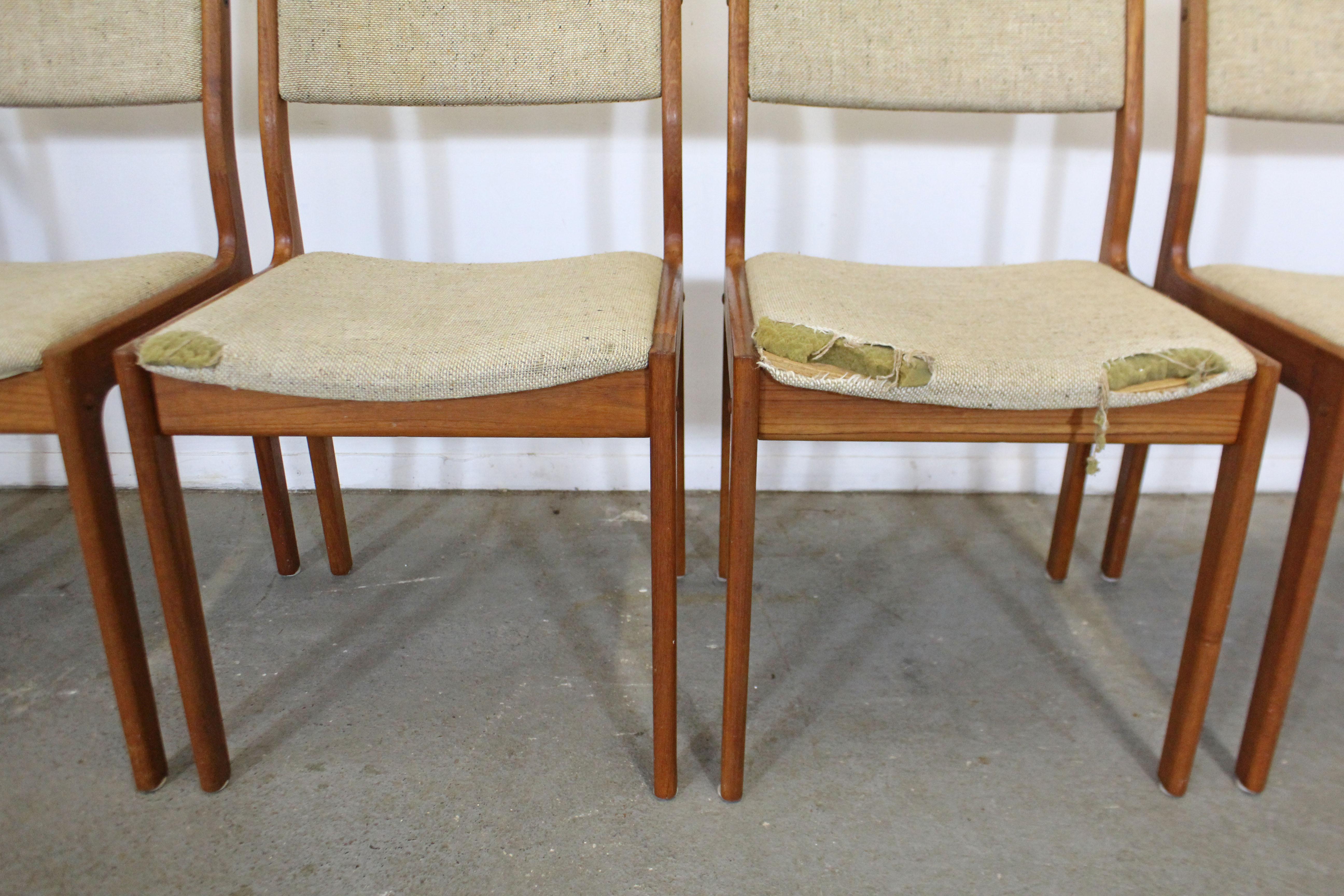 Scandinavian Modern Set of 6 Midcentury Danish Modern Teak Dining Chairs