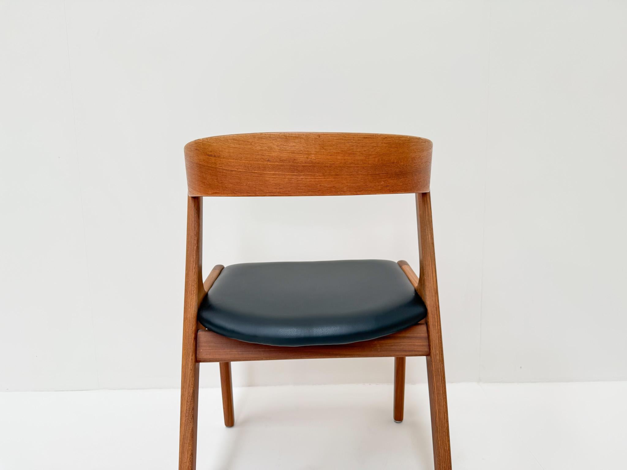 Set of 6 Mid-century Danish Teak Dining Chairs, Anderstrup Mobelfabrik Model 68 en vente 4