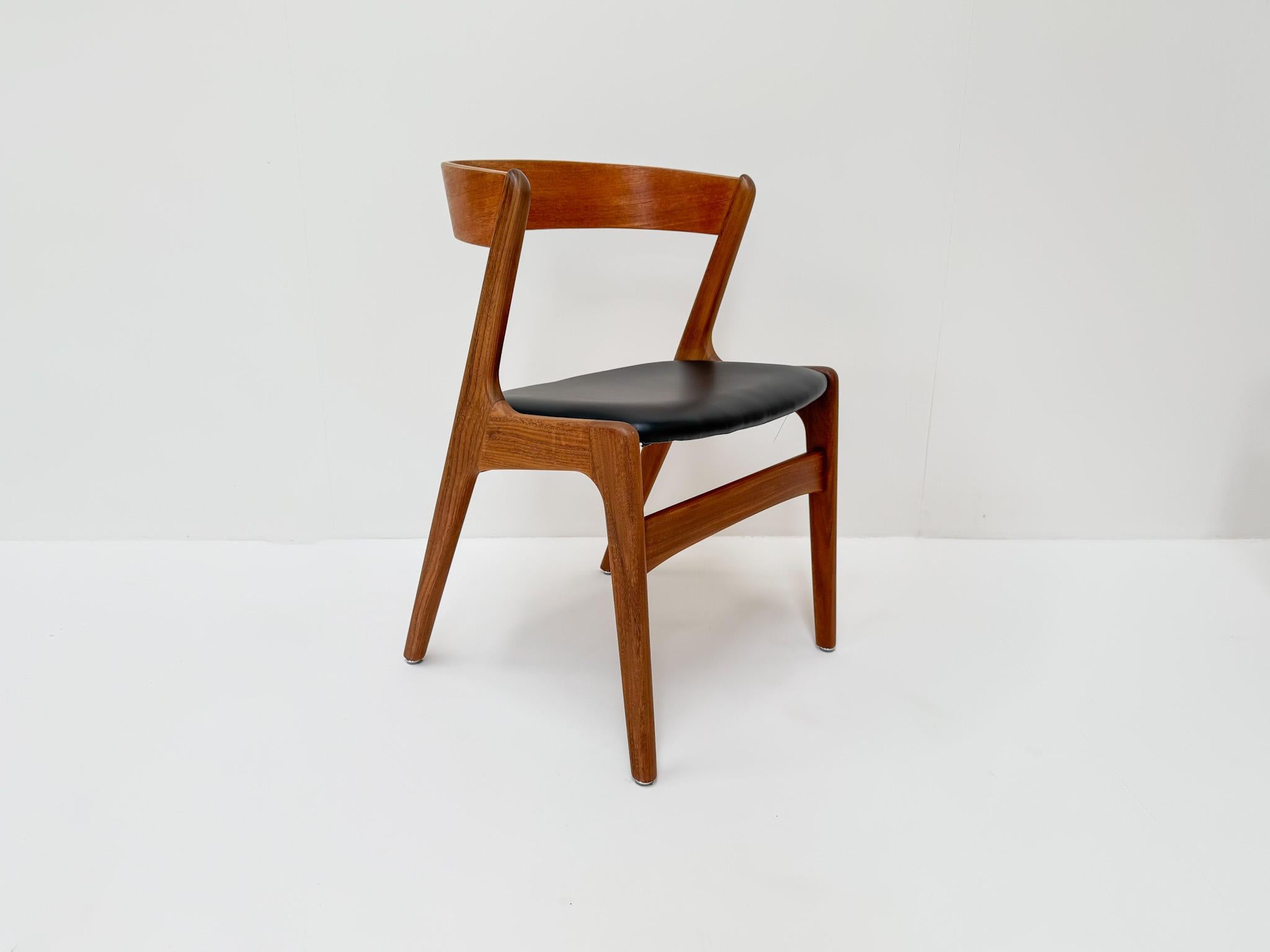 Européen Set of 6 Mid-century Danish Teak Dining Chairs, Anderstrup Mobelfabrik Model 68 en vente