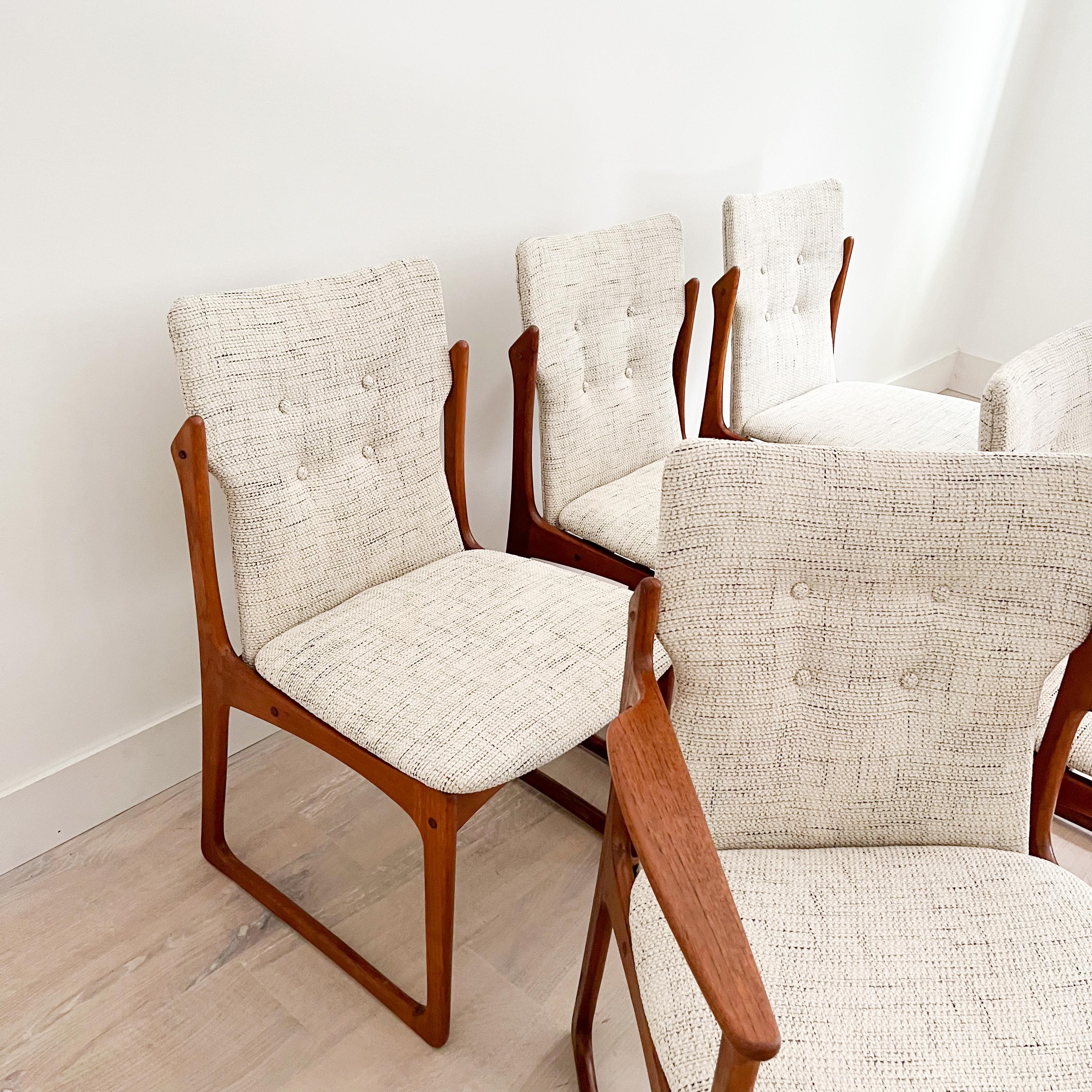 Set of 6 Mid Century Danish Teak Dining Chairs with New Upholstery by Art Furn In Good Condition In Asheville, NC