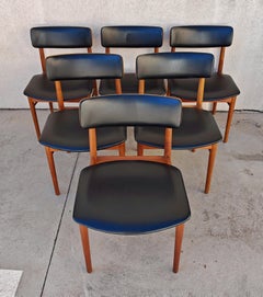 Juego de 6 sillas de comedor Mid Century de teca y vinilo, diseñado por Sven Chrobat