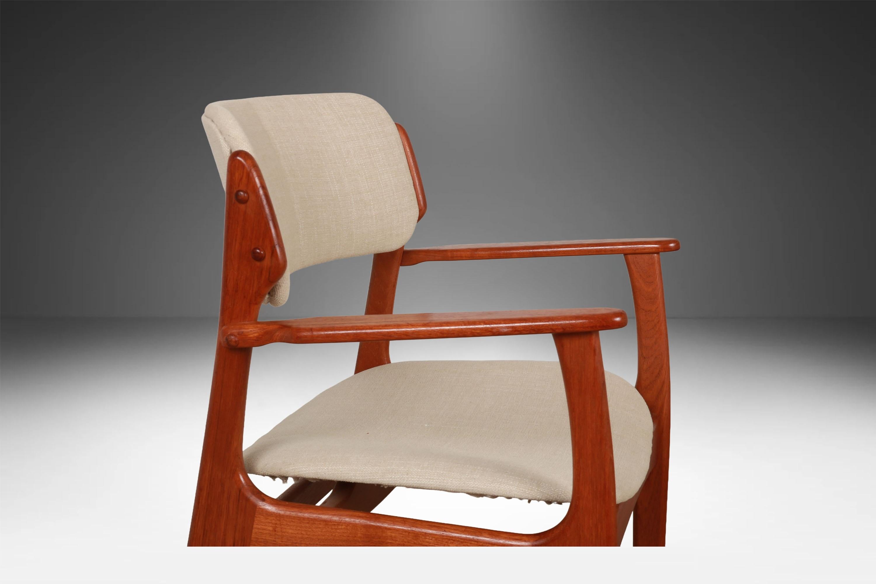 Set di 6 poltrone e sedie da pranzo in teak della metà del secolo scorso Erik Buch in vendita 7