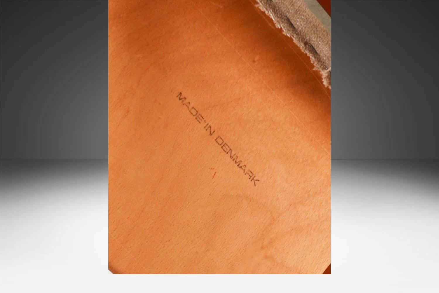 Set di 6 poltrone e sedie da pranzo in teak della metà del secolo scorso Erik Buch in vendita 1