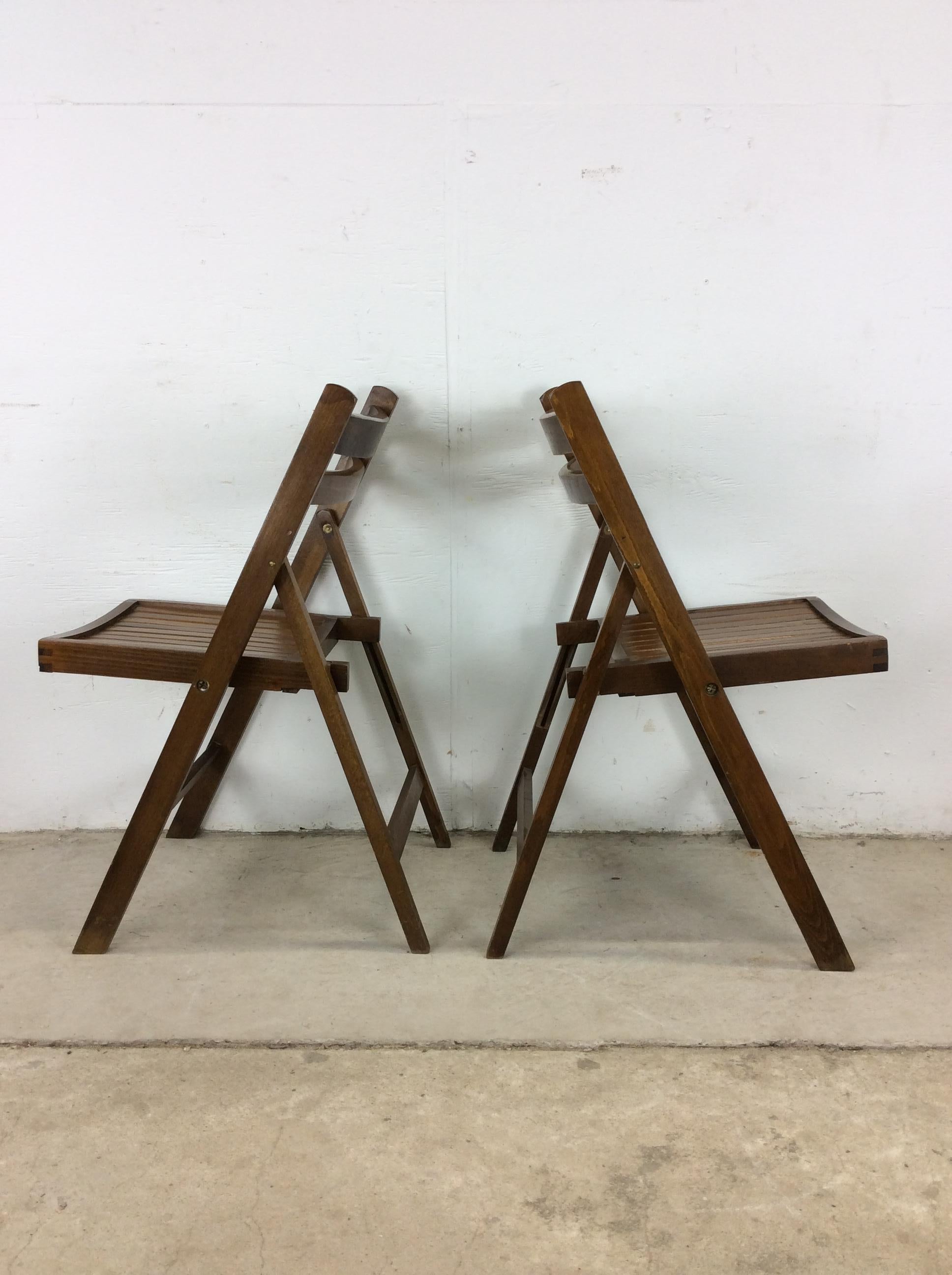 Ensemble de 6 chaises pliantes du milieu du siècle avec sièges à lattes en vente 10