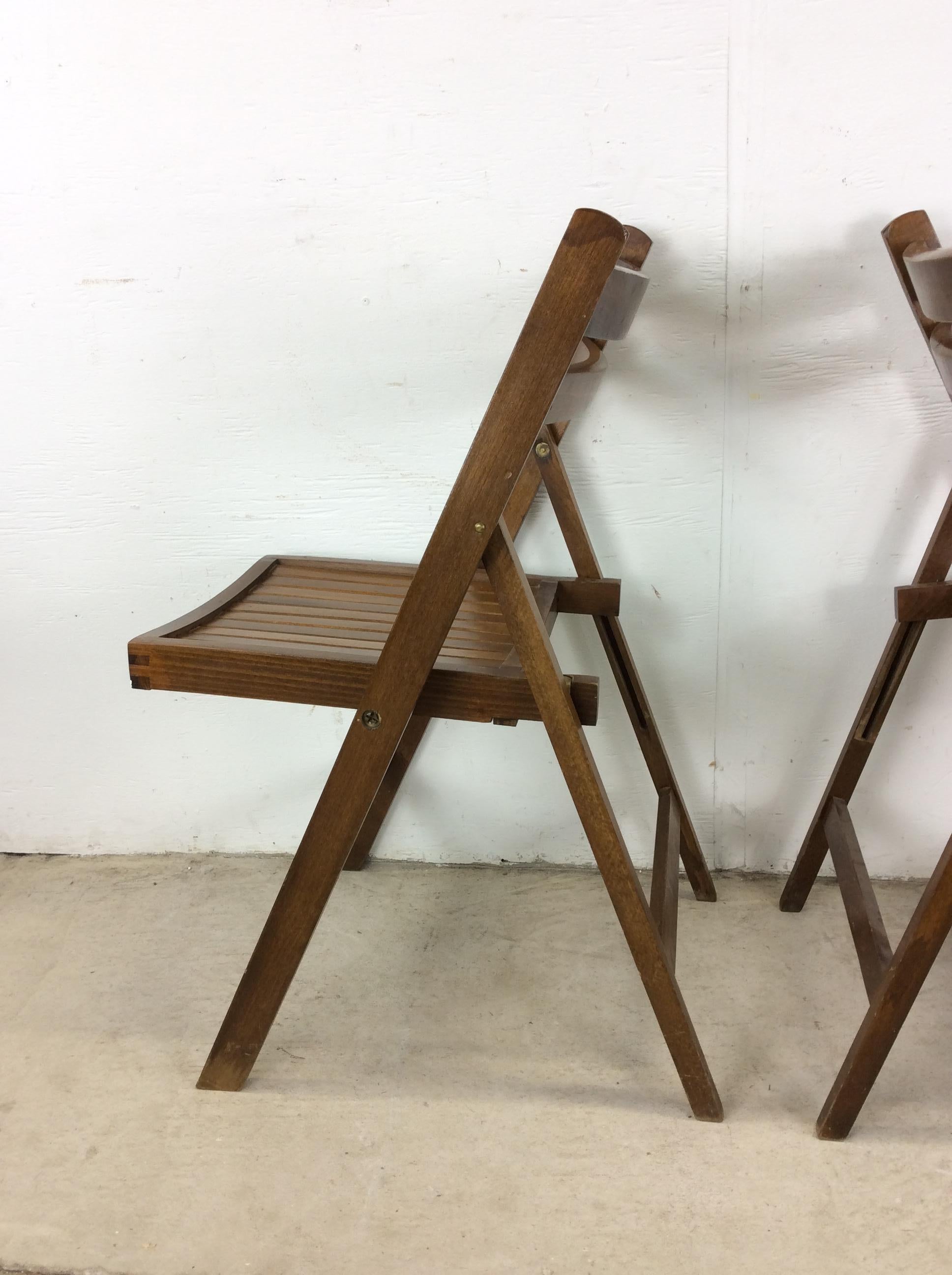 Ensemble de 6 chaises pliantes du milieu du siècle avec sièges à lattes en vente 11