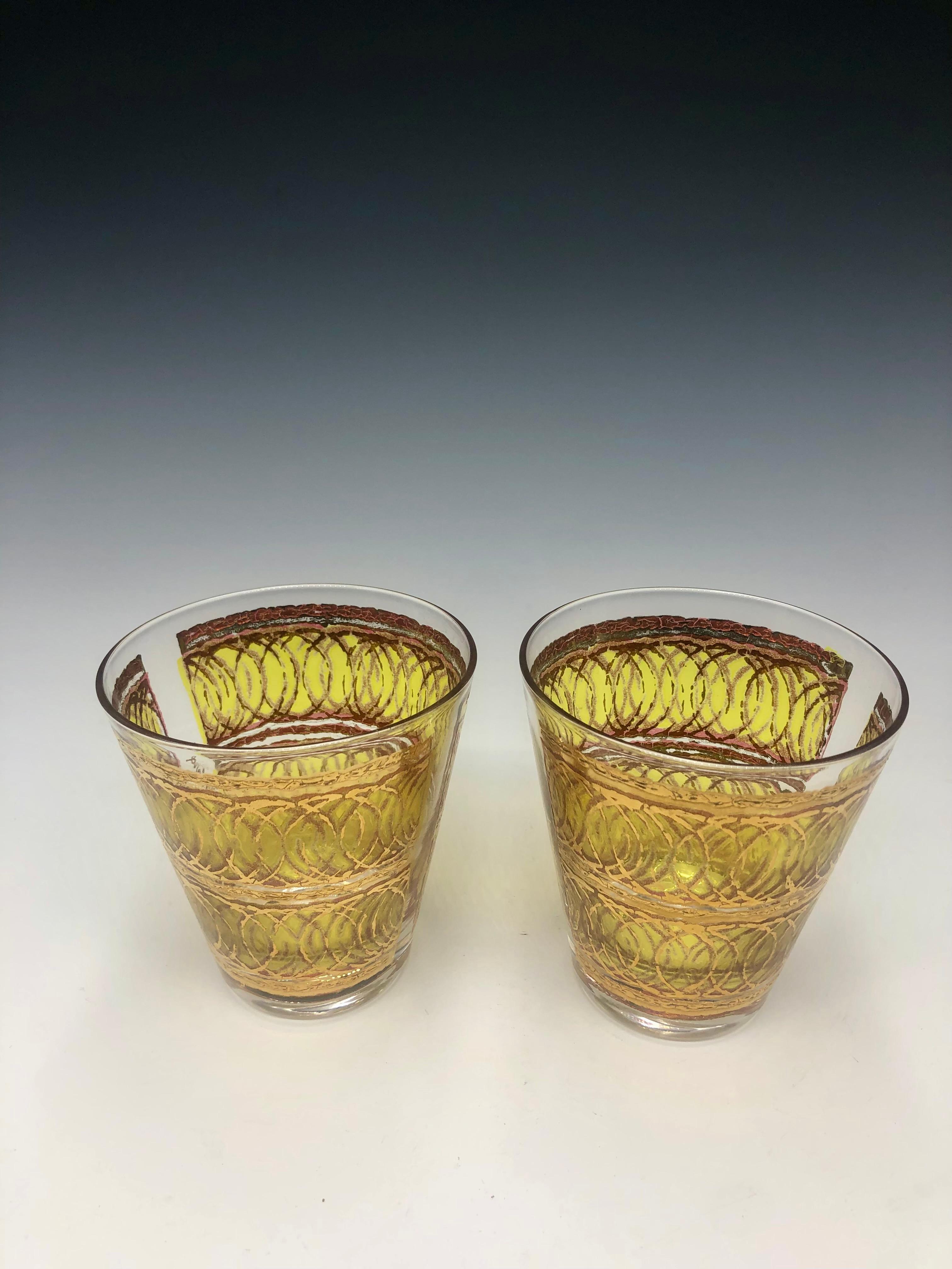 Américain Ensemble de 6 verres à pied Georges Briard à motifs jaunes et or du milieu du siècle dernier en vente