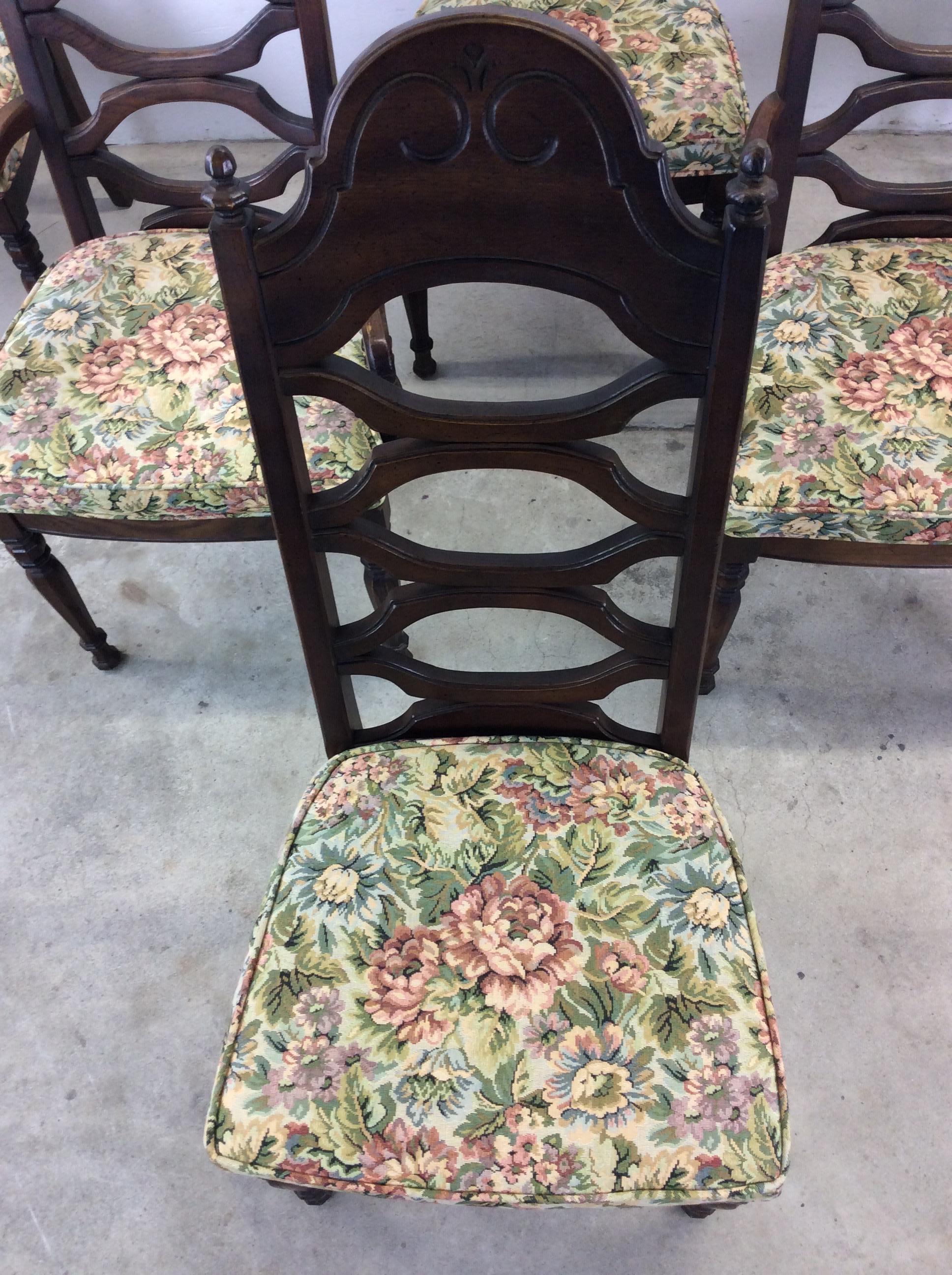 American Set of 6 Mid Century Highback Dining Chairs with Vintage Upholstery  For Sale