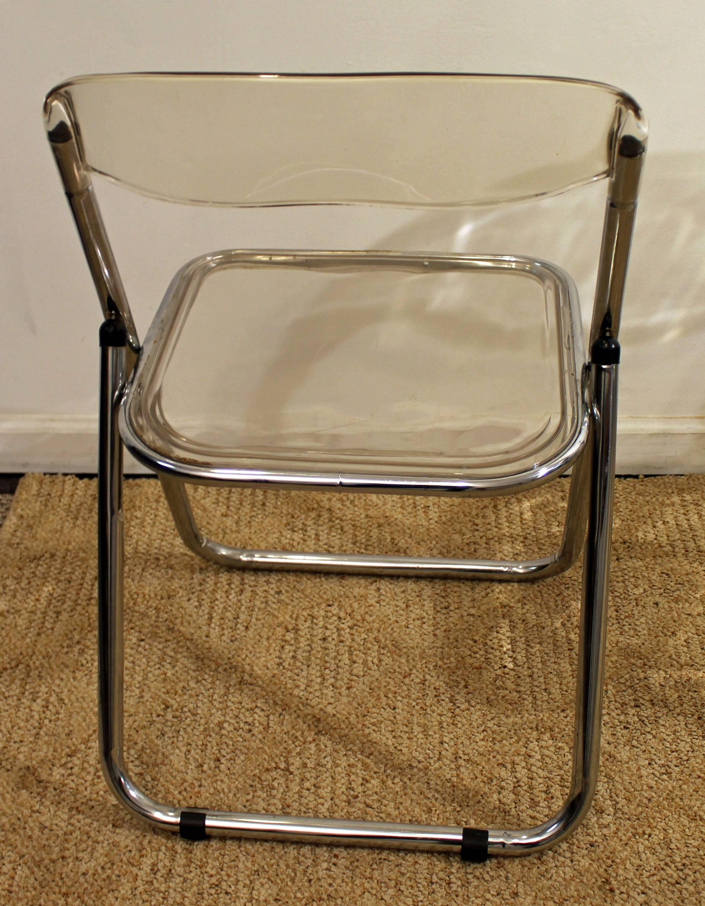 Set of Six Midcentury Italian Modern Lucite Chrome Folding Chairs In Good Condition In Wilmington, DE